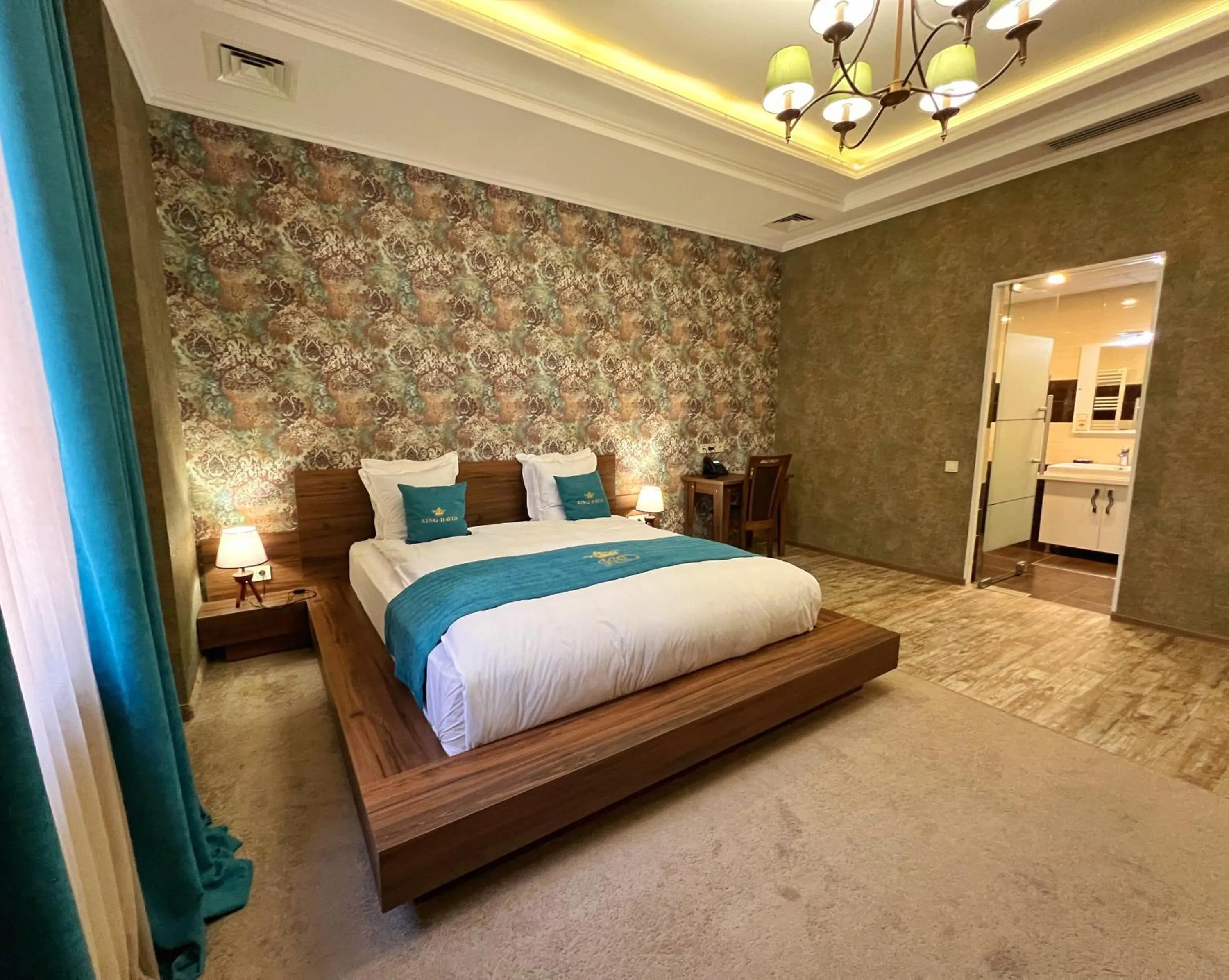 Bed in Hotel King David The Builder