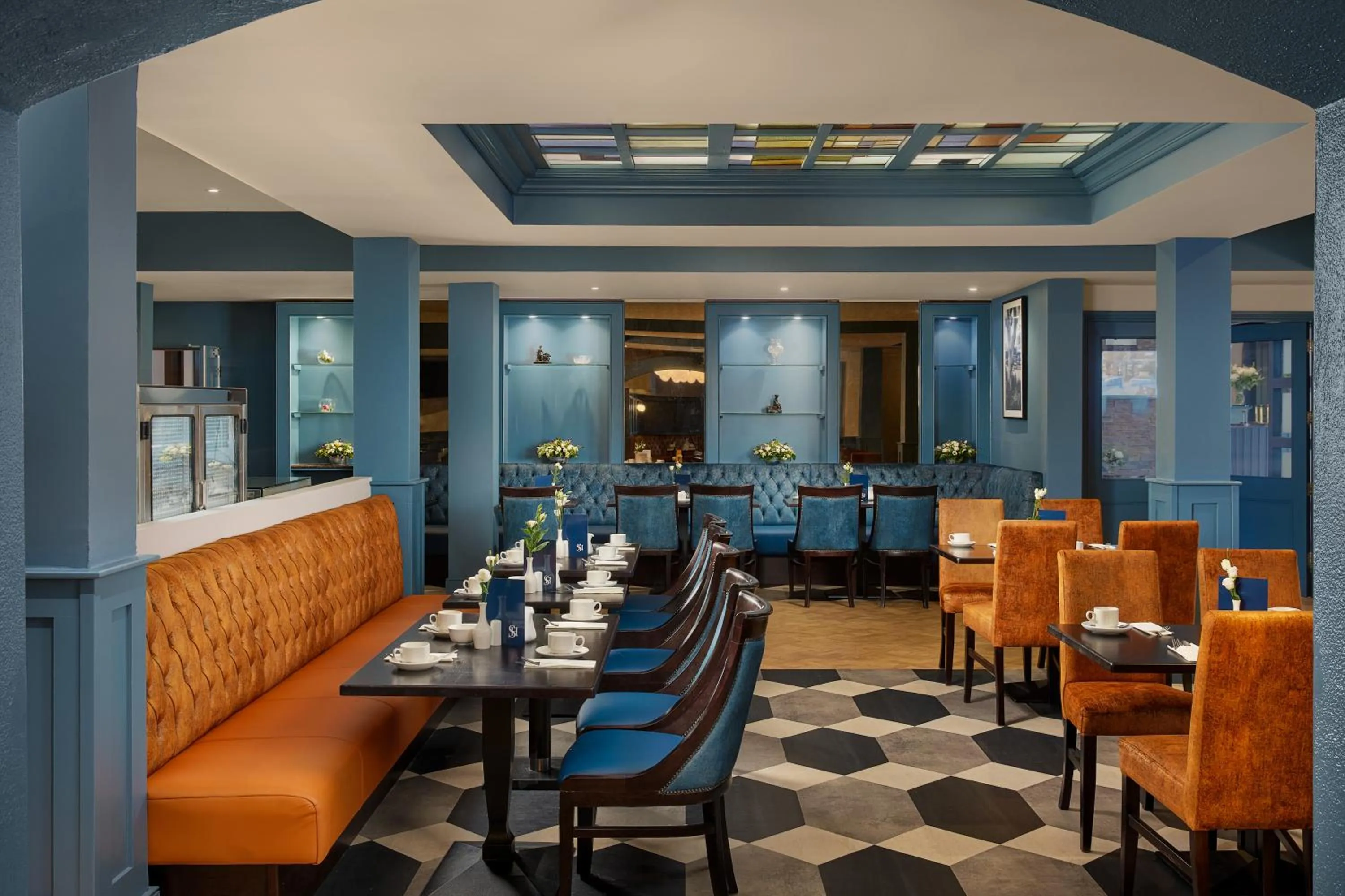 Restaurant/places to eat in Springfield Hotel