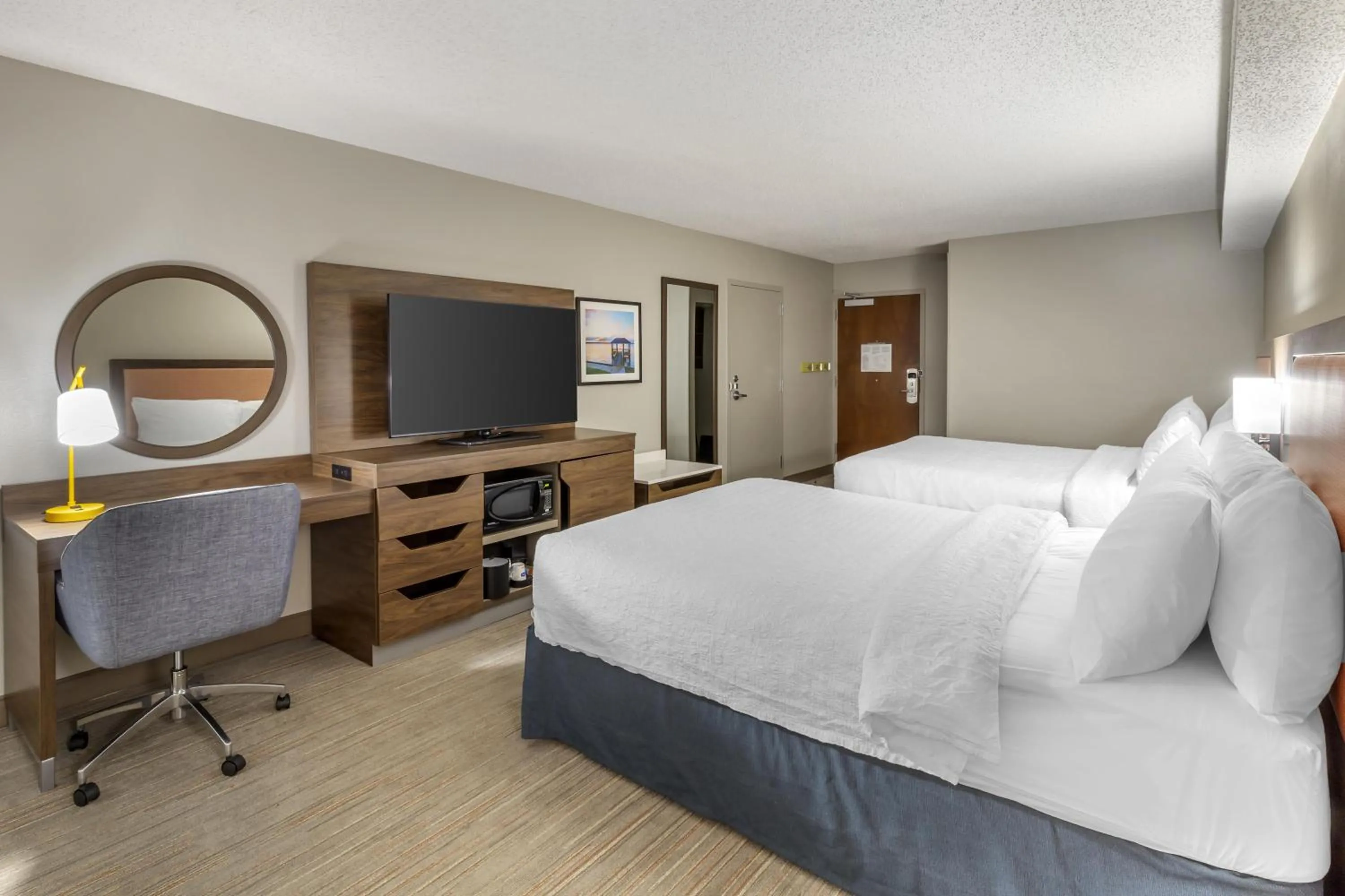 Bedroom, Bed in Hampton Inn New Bern