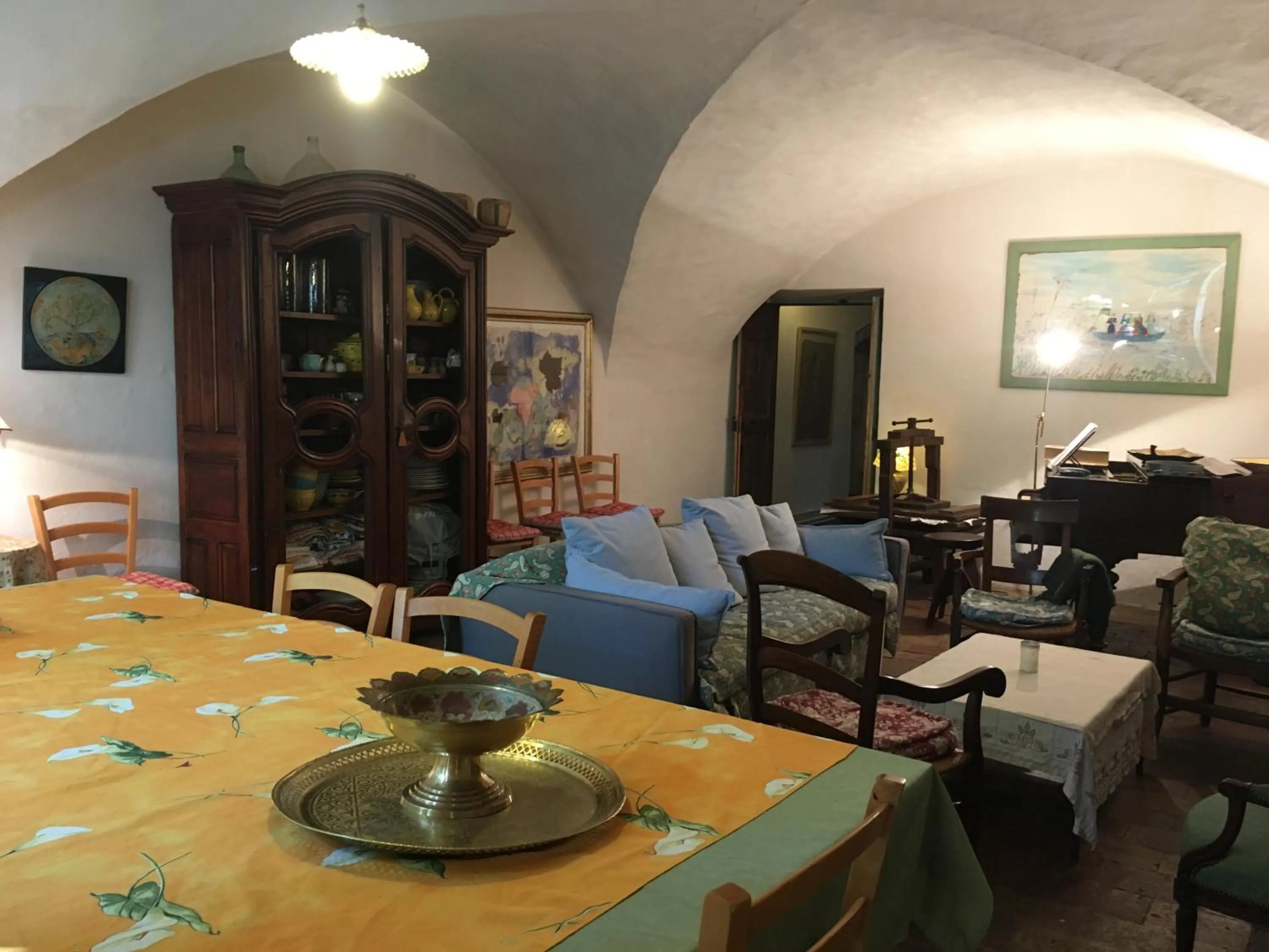 Communal lounge/ TV room in Les Asphodèles Amélie