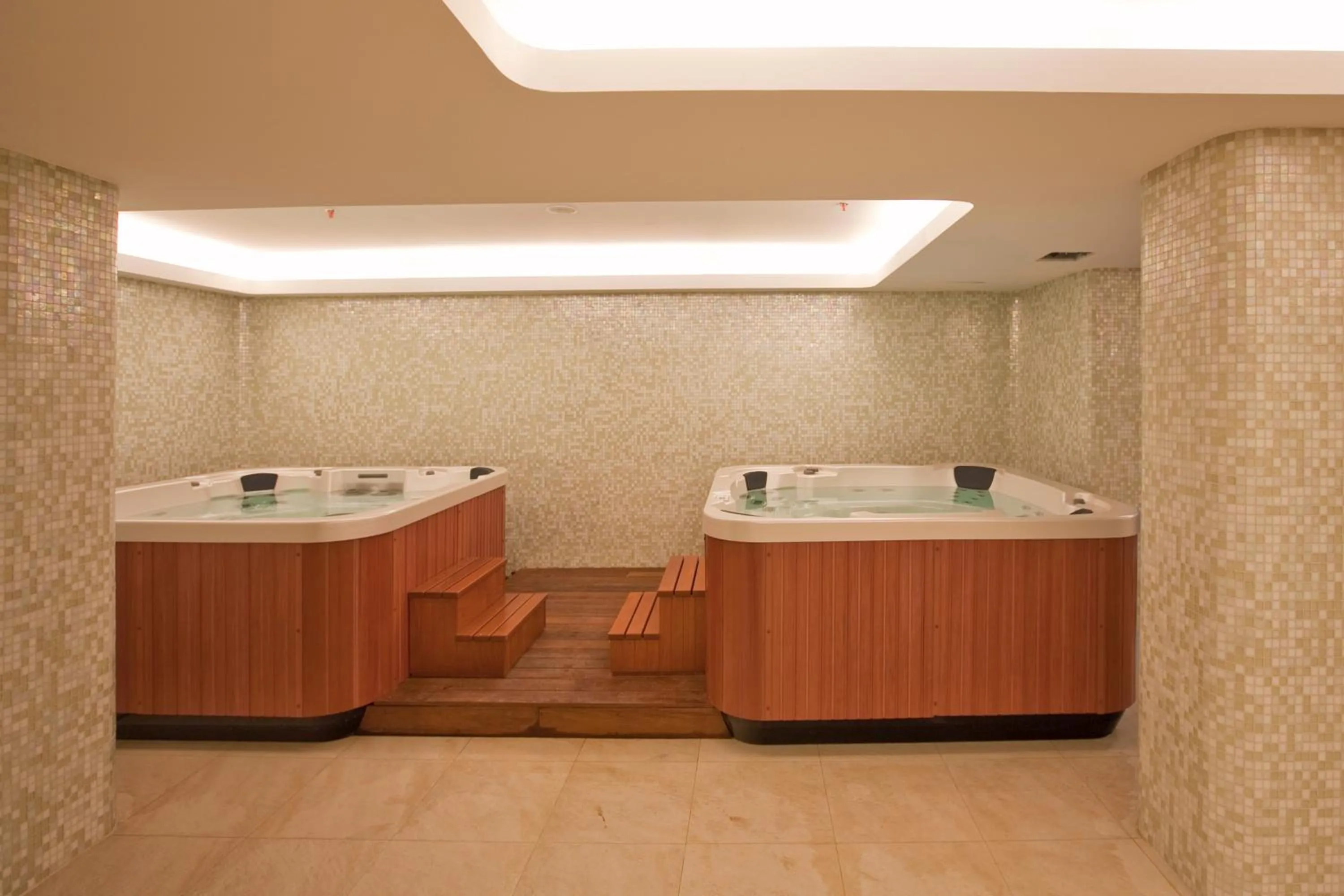 Hot Tub in Alimounda Mare Hotel