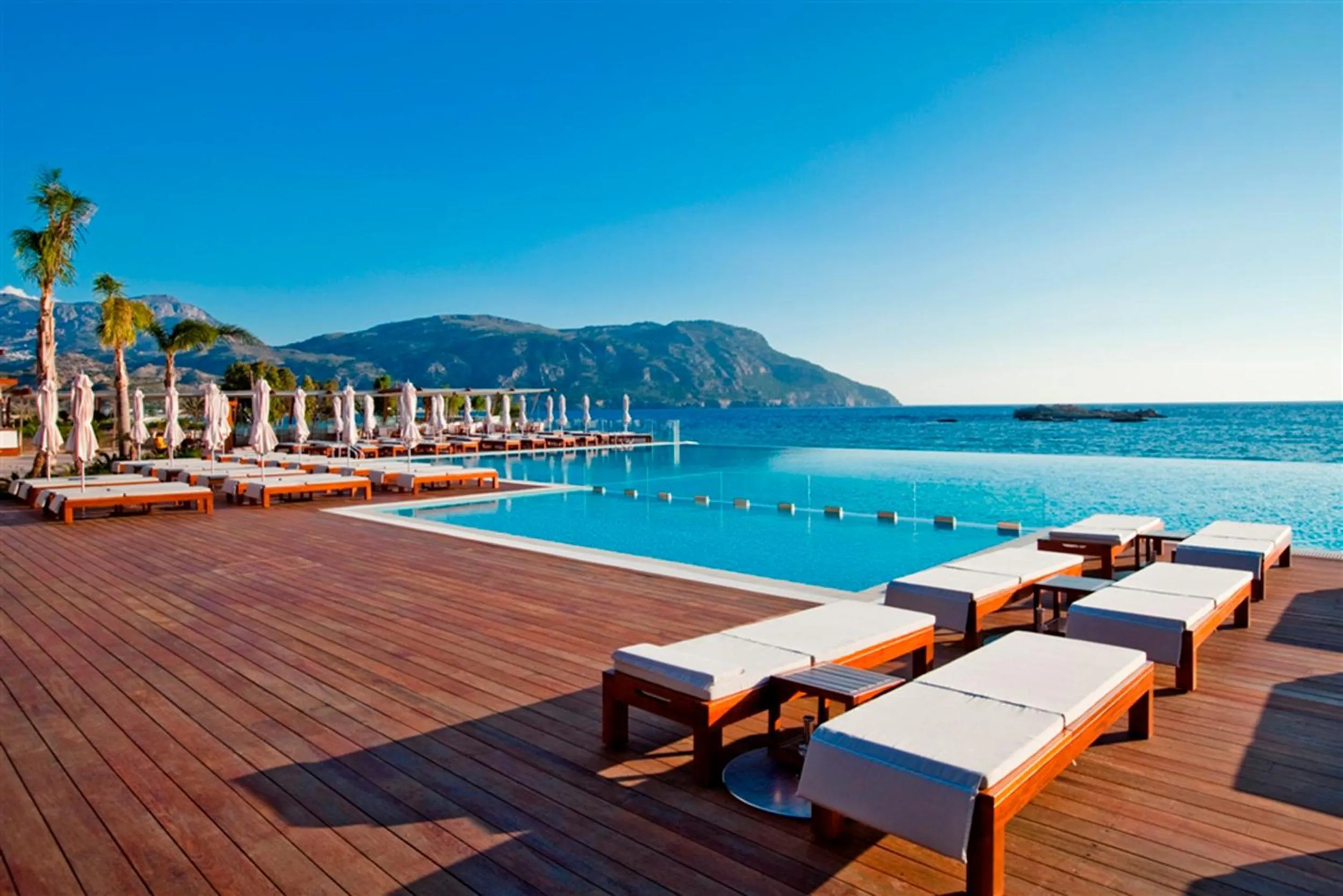 Swimming pool in Alimounda Mare Hotel