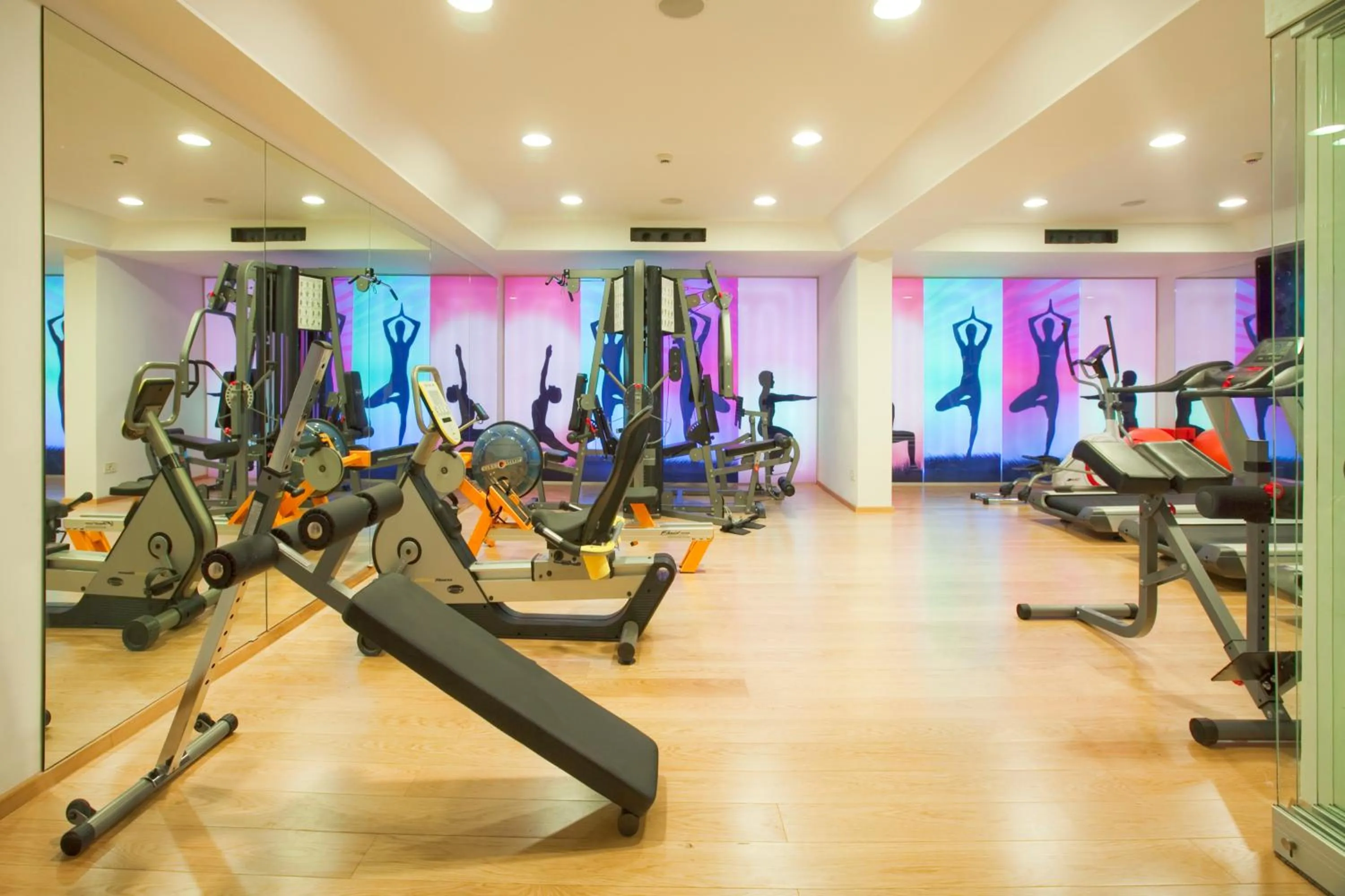 Entertainment in Alimounda Mare Hotel