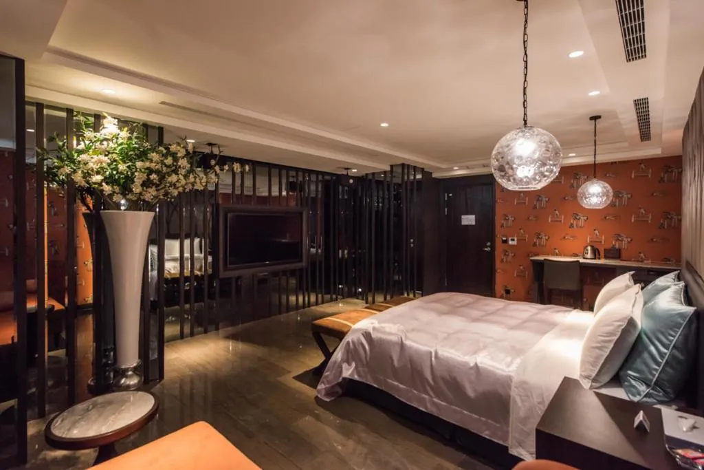 Photo of the whole room, Bed in Green Palm Motel