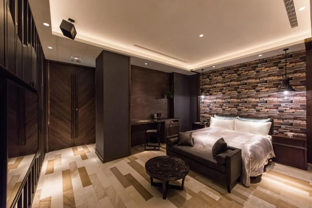 Photo of the whole room, Bed in Green Palm Motel