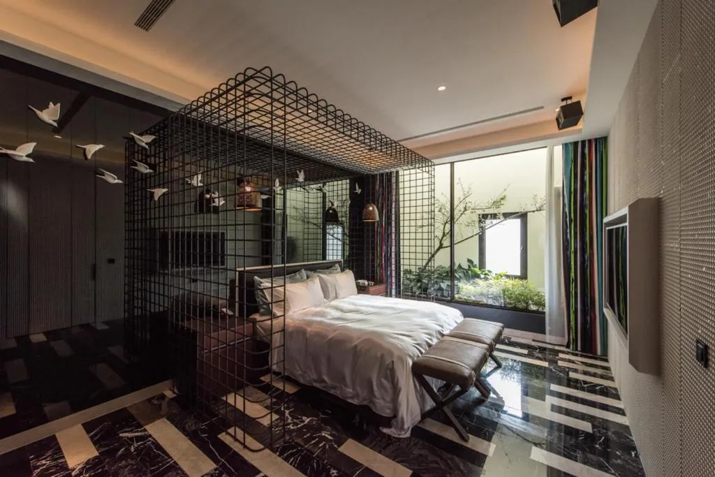 Photo of the whole room, Bed in Green Palm Motel