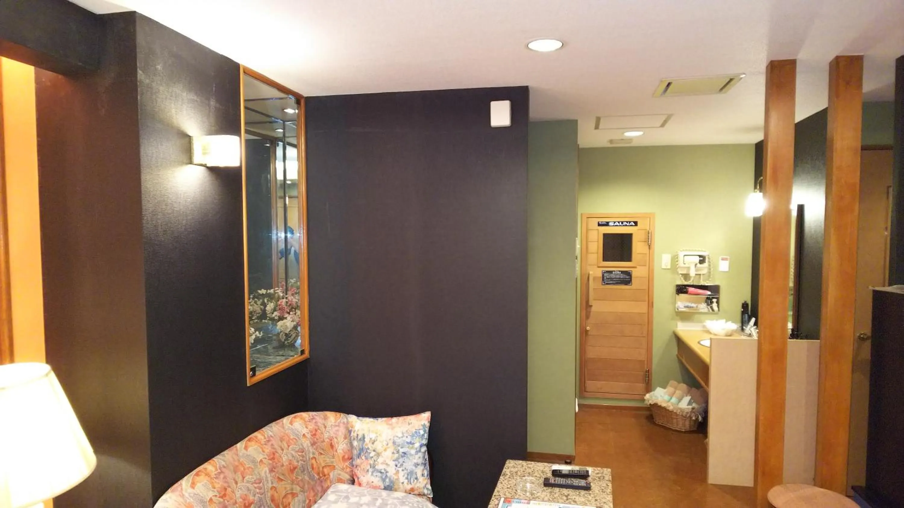 Photo of the whole room, Bed in Hotel Essor (Adult Only)