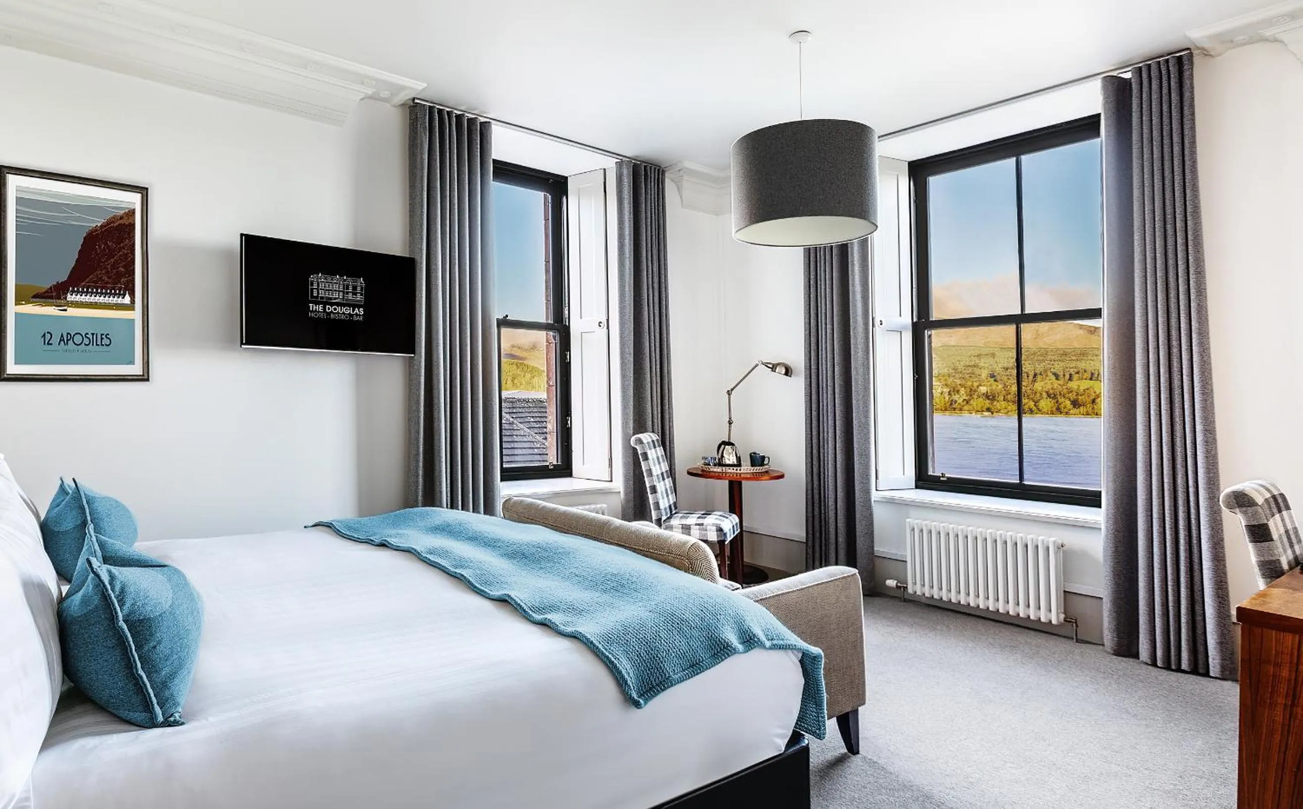 Bedroom, Bed in The Douglas Hotel