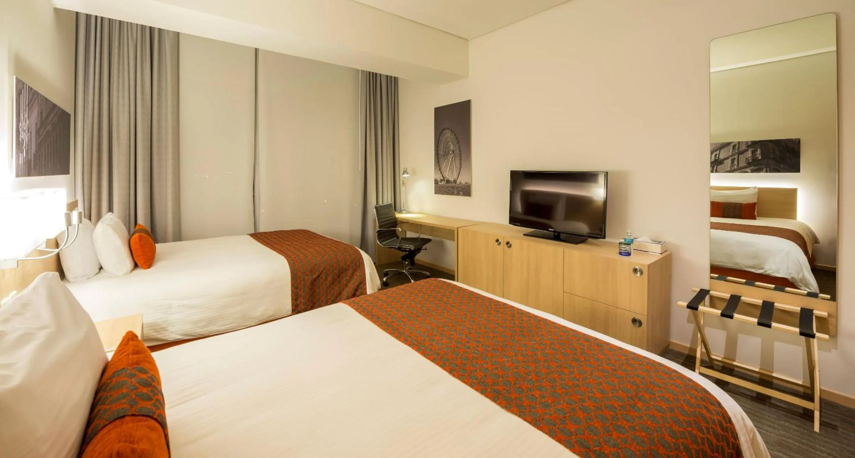 Photo of the whole room, Bed in Camino Real Puebla Angelopolis