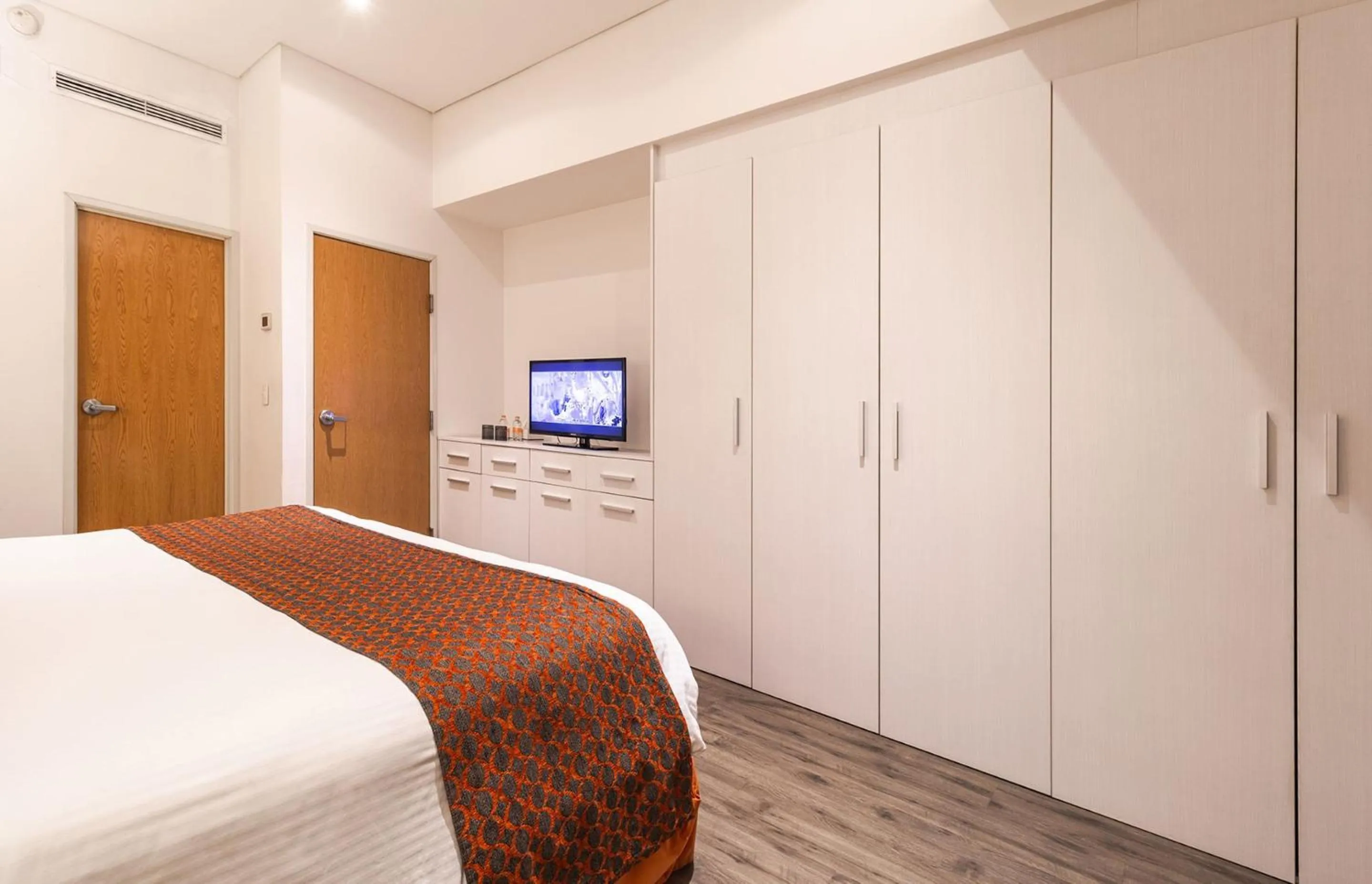 Photo of the whole room, Bed in Camino Real Puebla Angelopolis