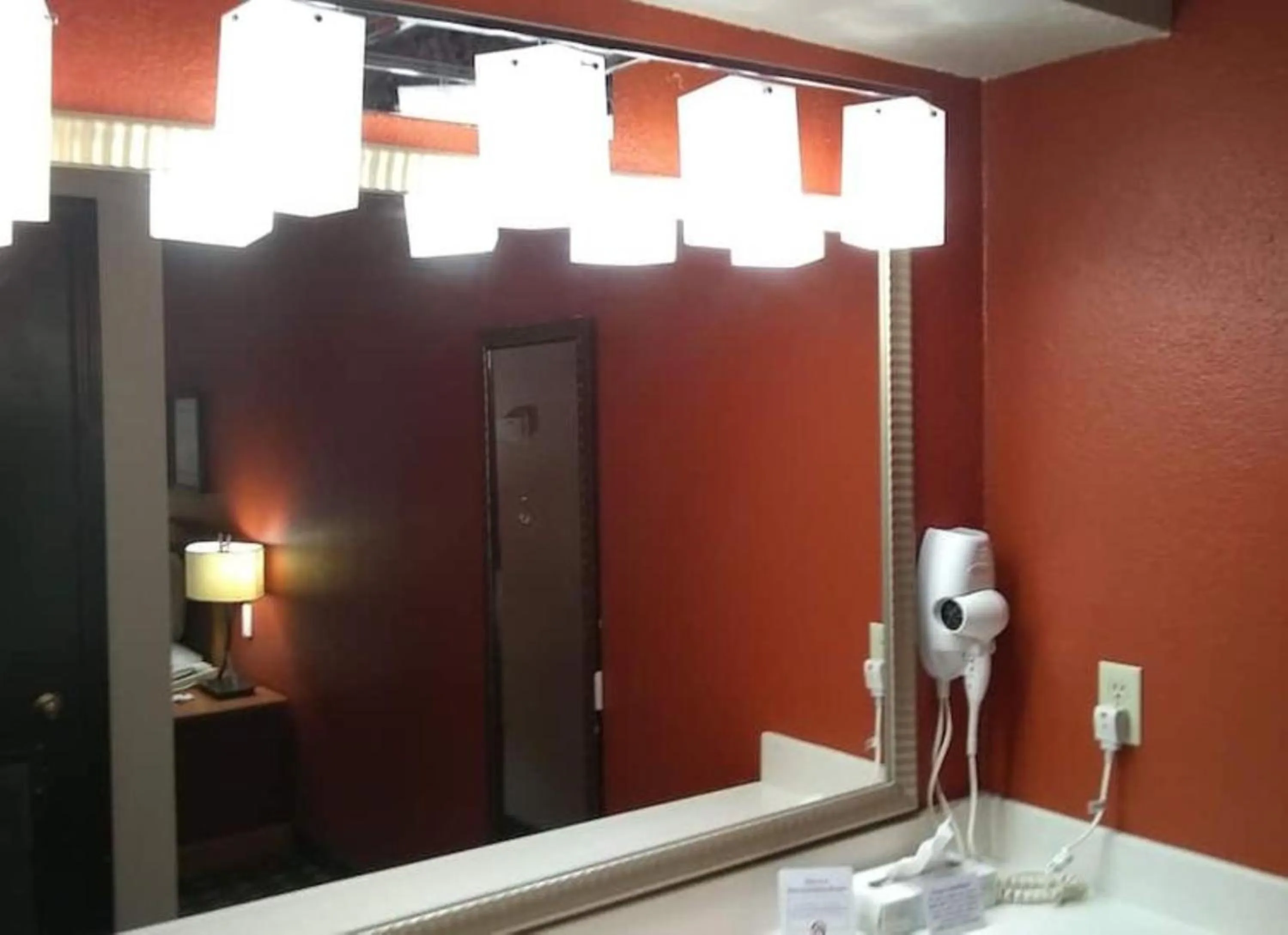 Bathroom in Extended Studio Suites Hotel- Bossier City
