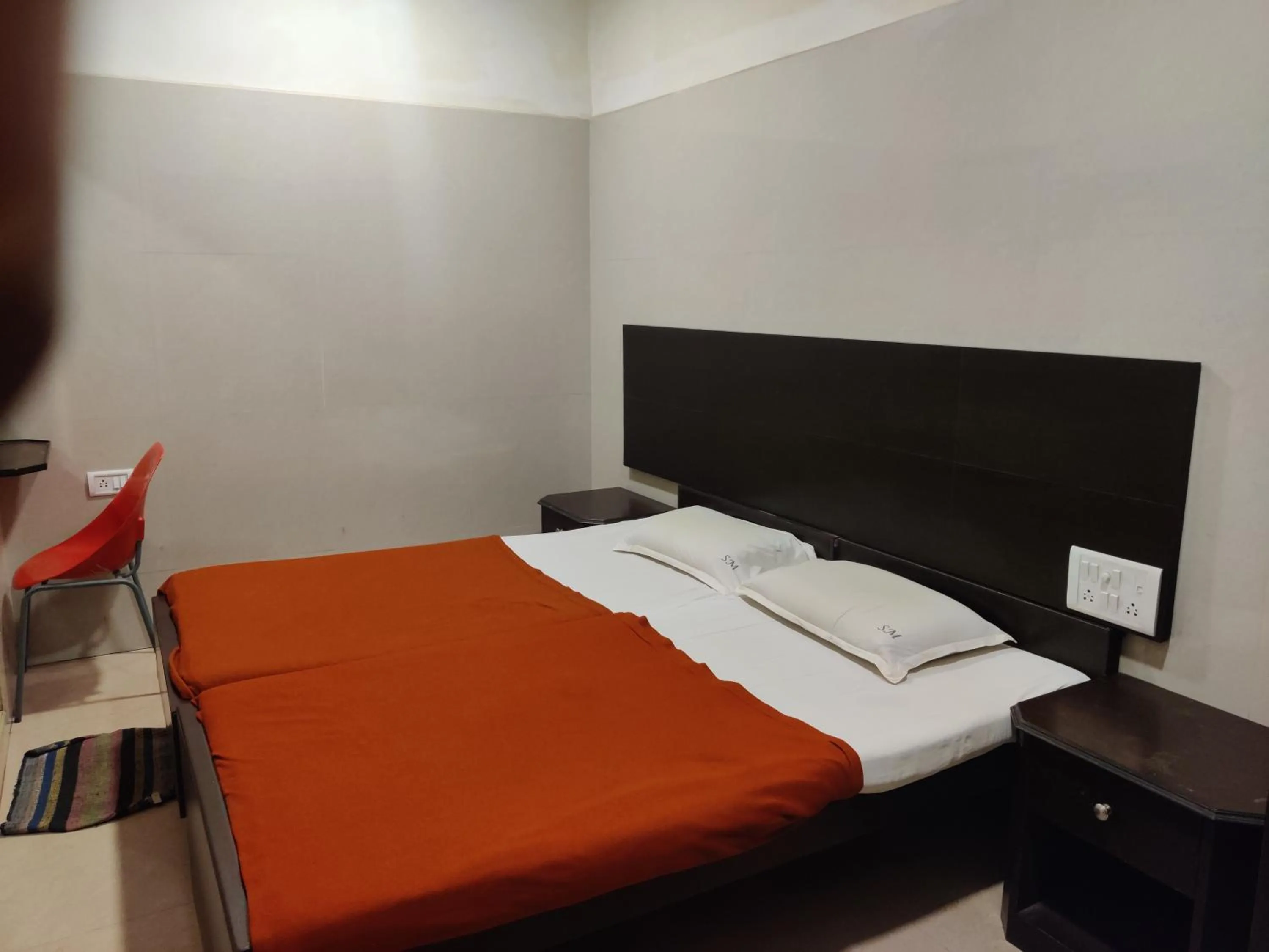 Hotel Sarada Nivas