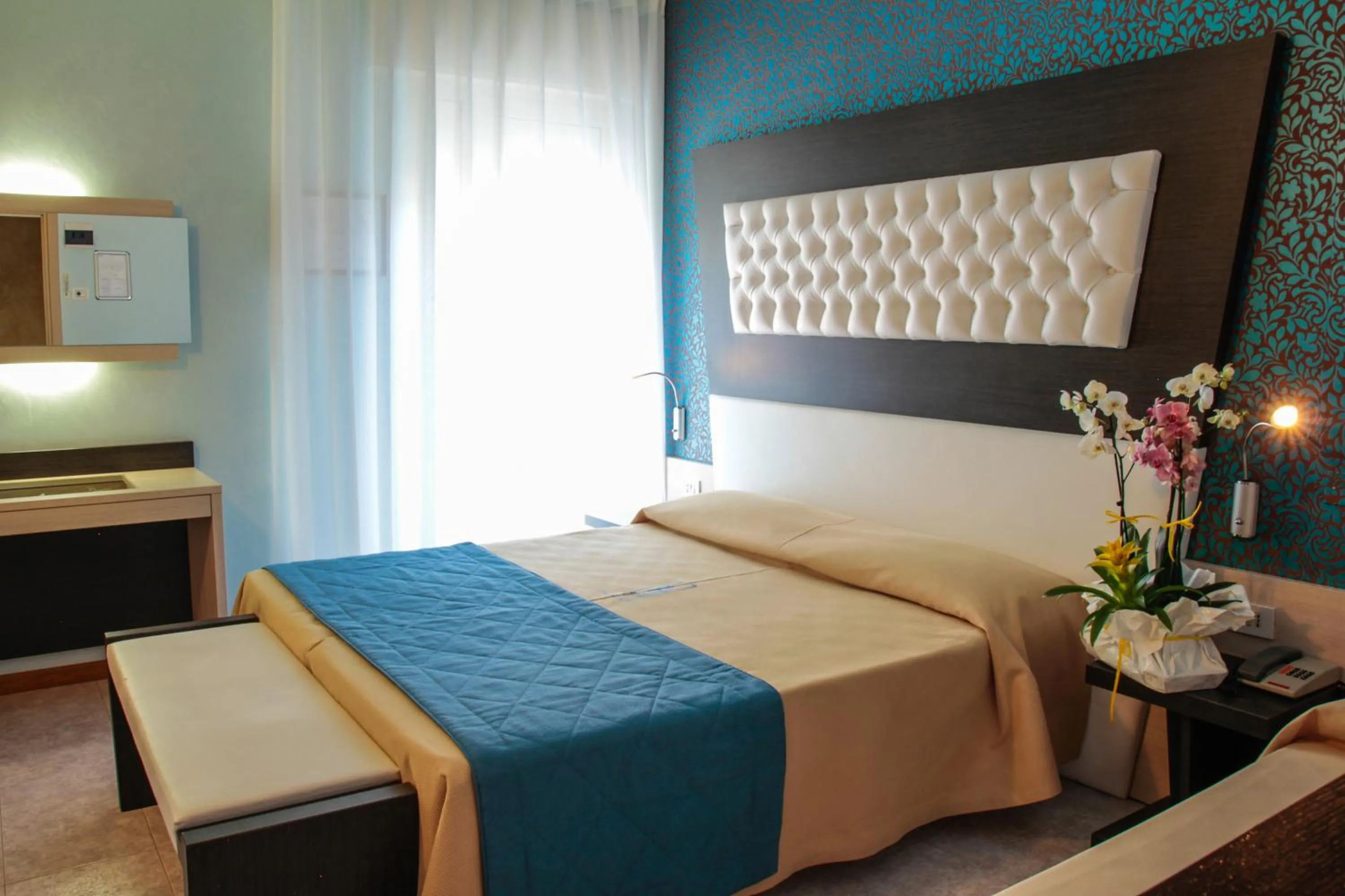 Bed in Hotel Hollywood***S