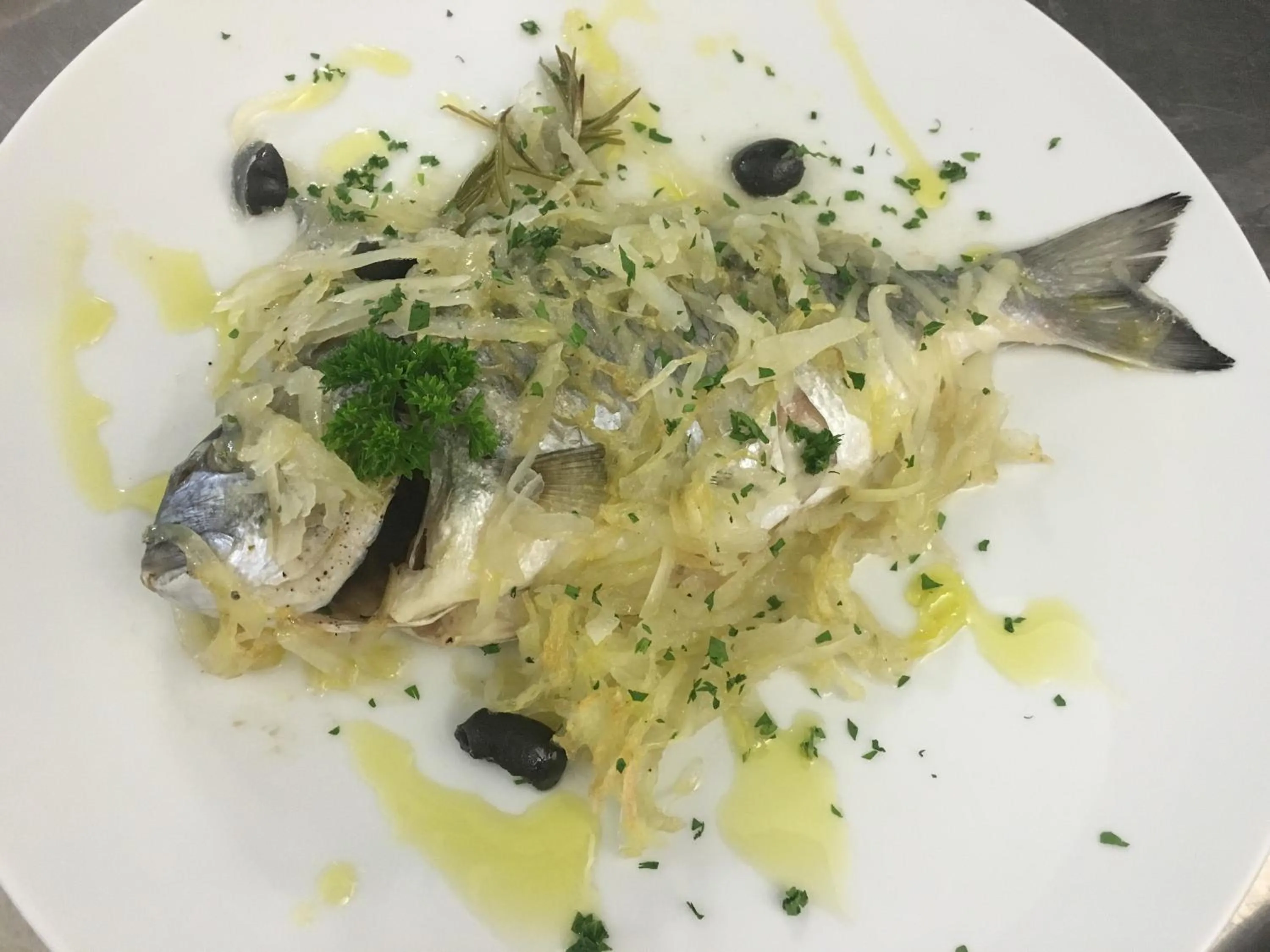 Lunch in Hotel Hollywood***S