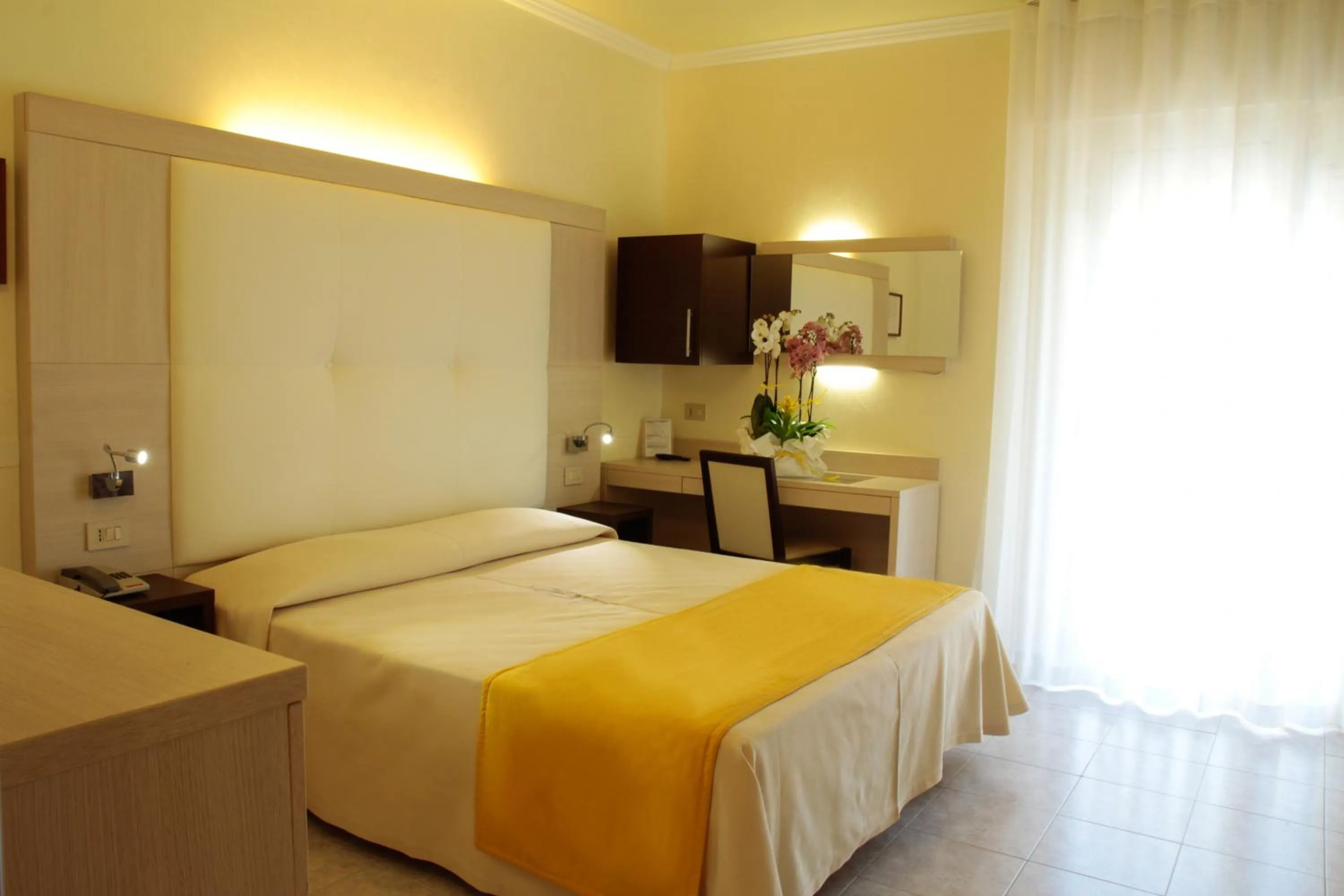 Bed in Hotel Hollywood***S