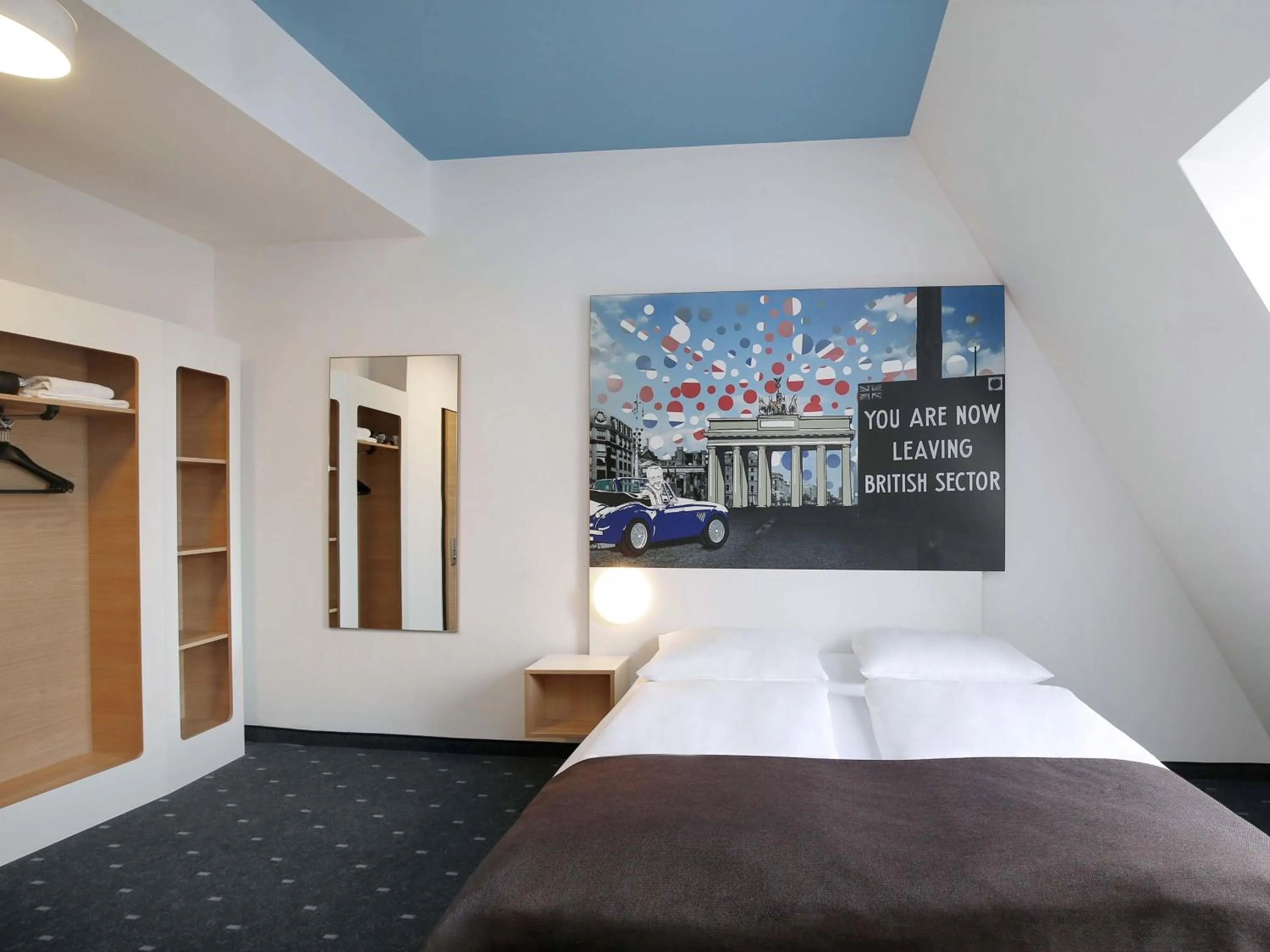 Photo of the whole room, Bed in B&B Hotel Berlin-Charlottenburg