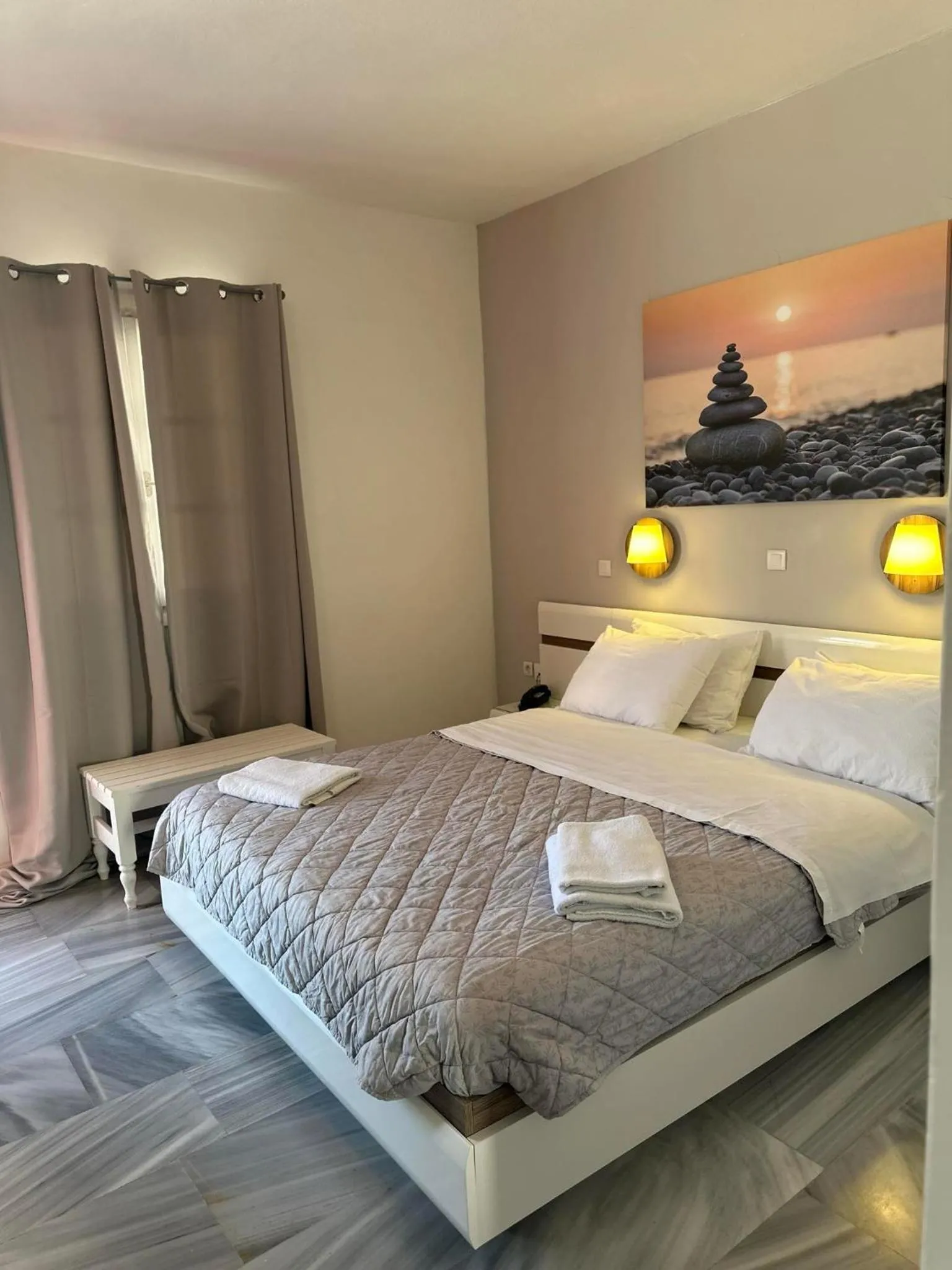 Akrogiali Hotel