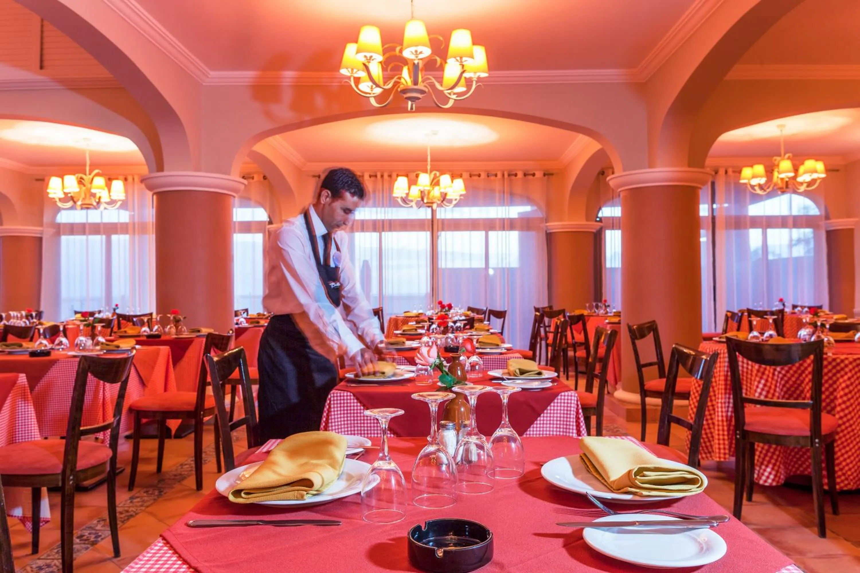 Restaurant/places to eat in Dunes d'Or Ocean Club