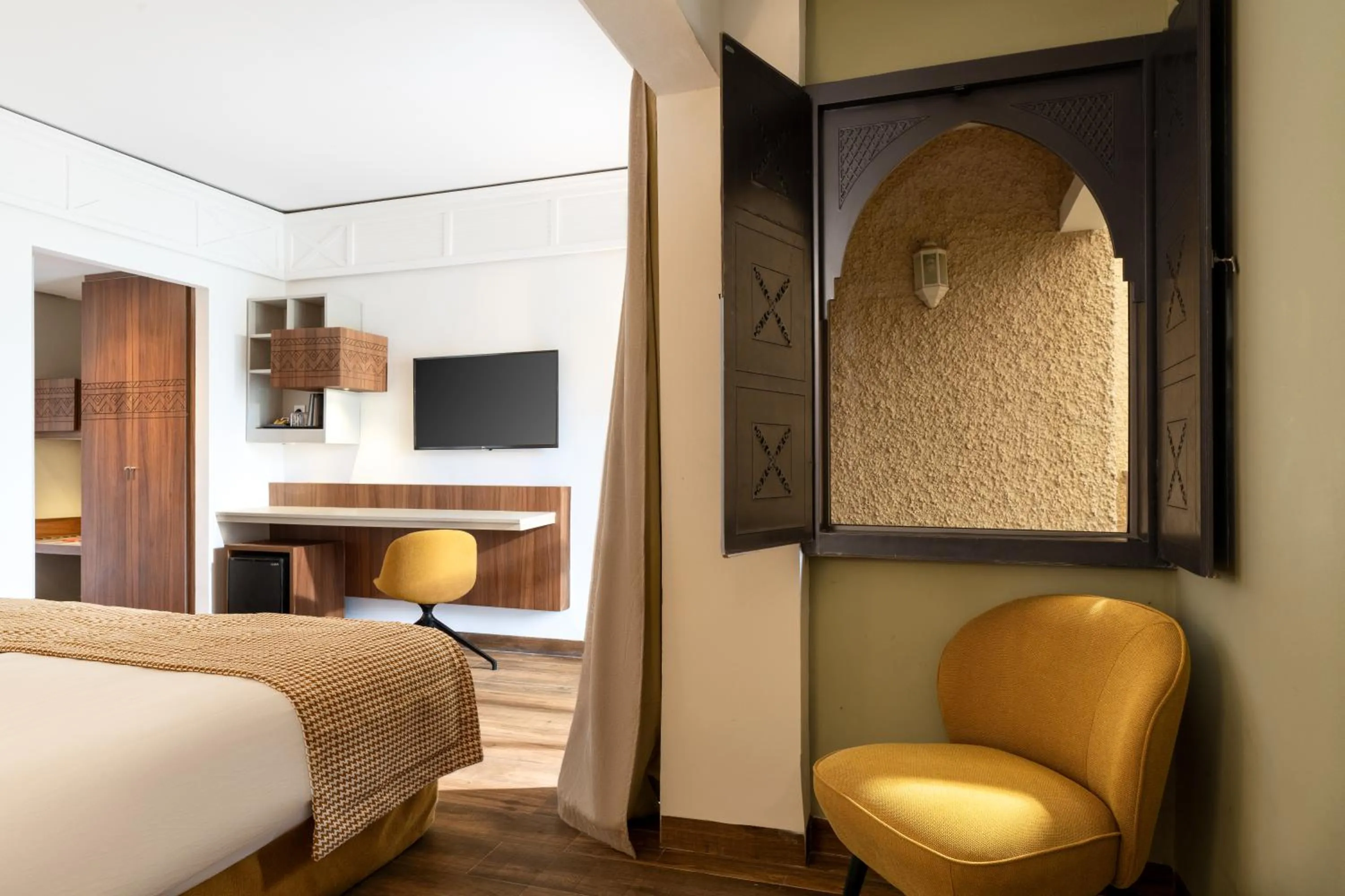 Decorative detail, Bed in Dunes d'Or Ocean Club