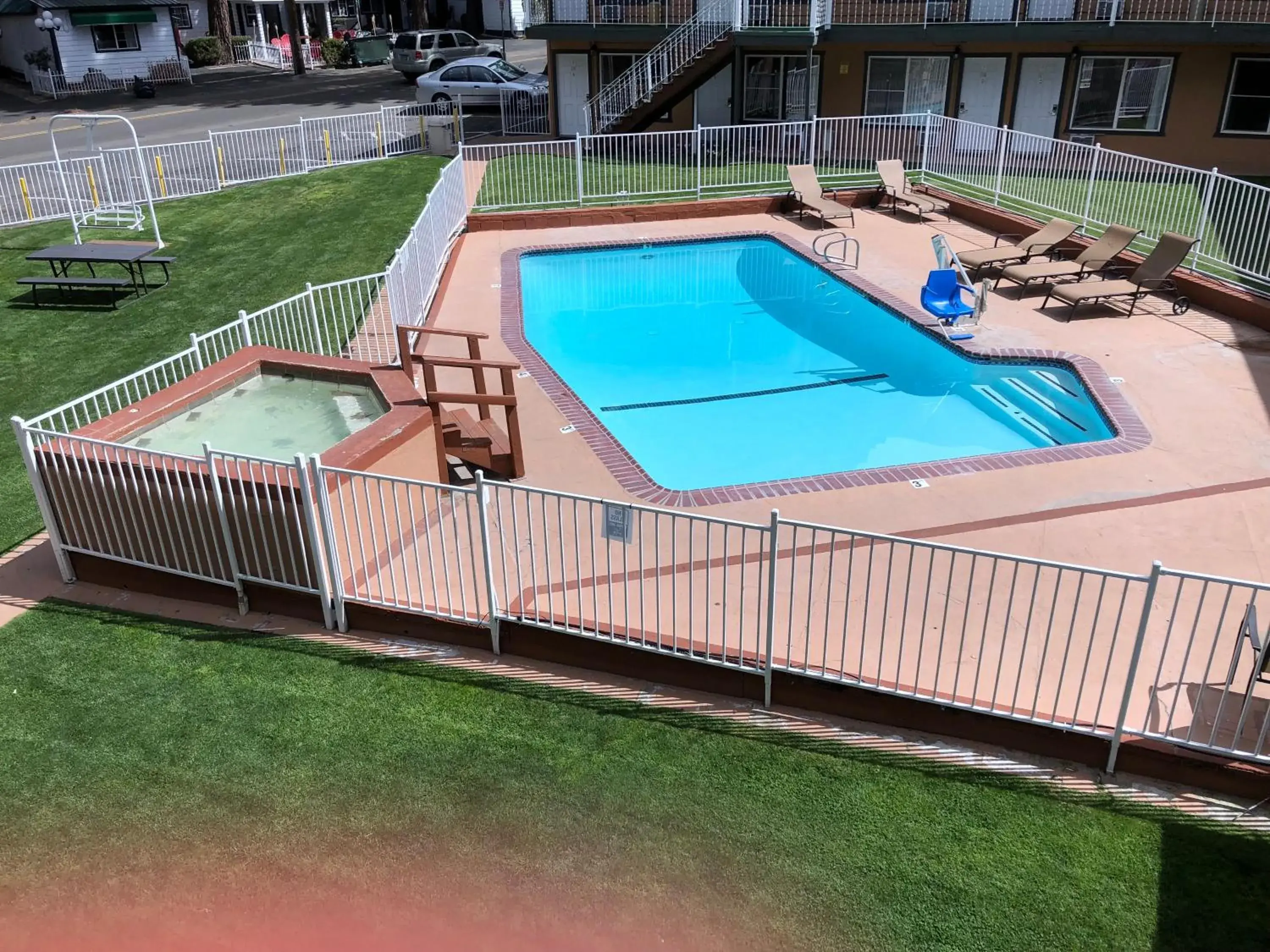 Pool view in Cedar Inn & Suites Pool view in Cedar Inn & Suites