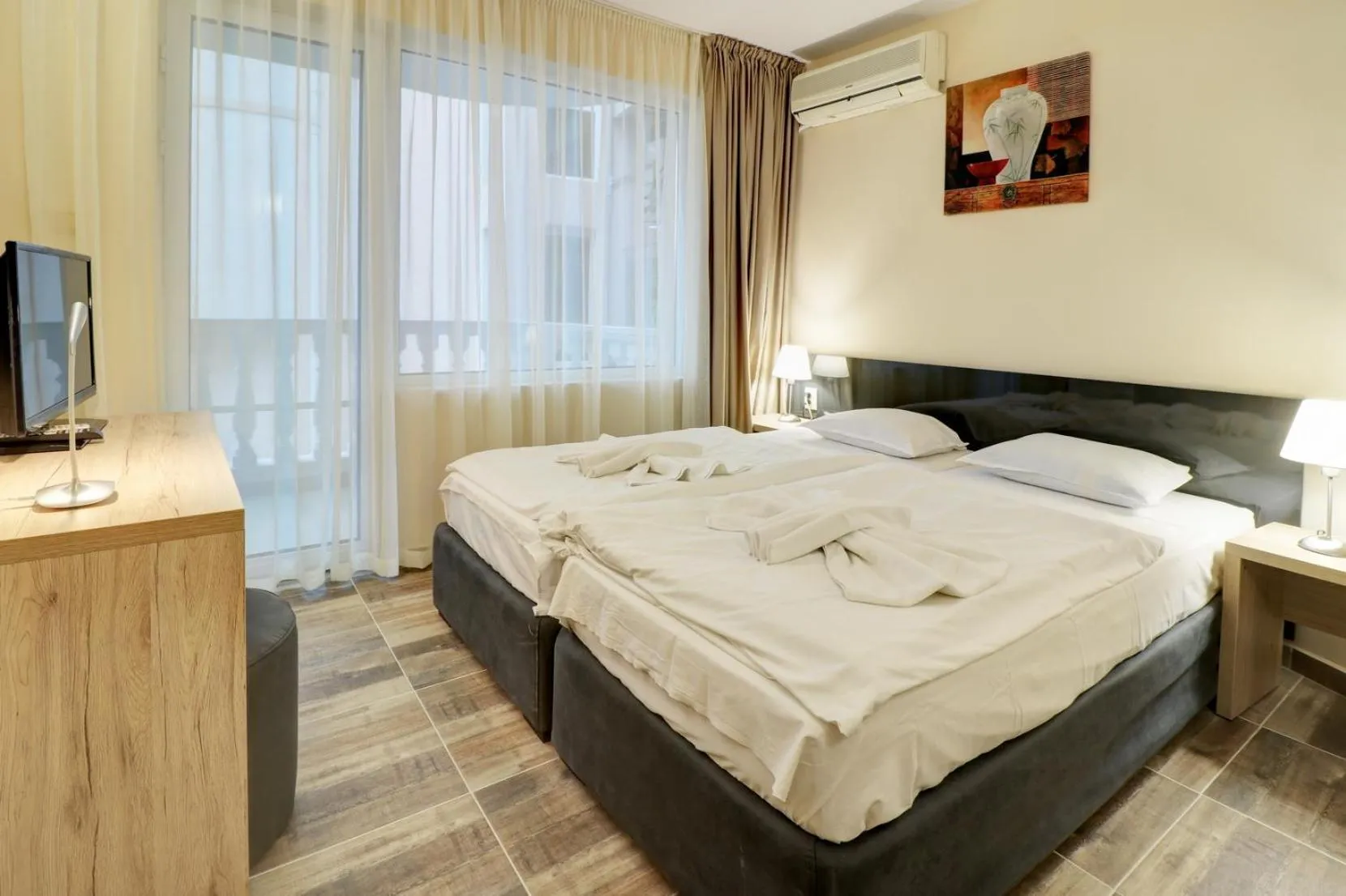 Bedroom, Bed in Family Hotel Jupiter