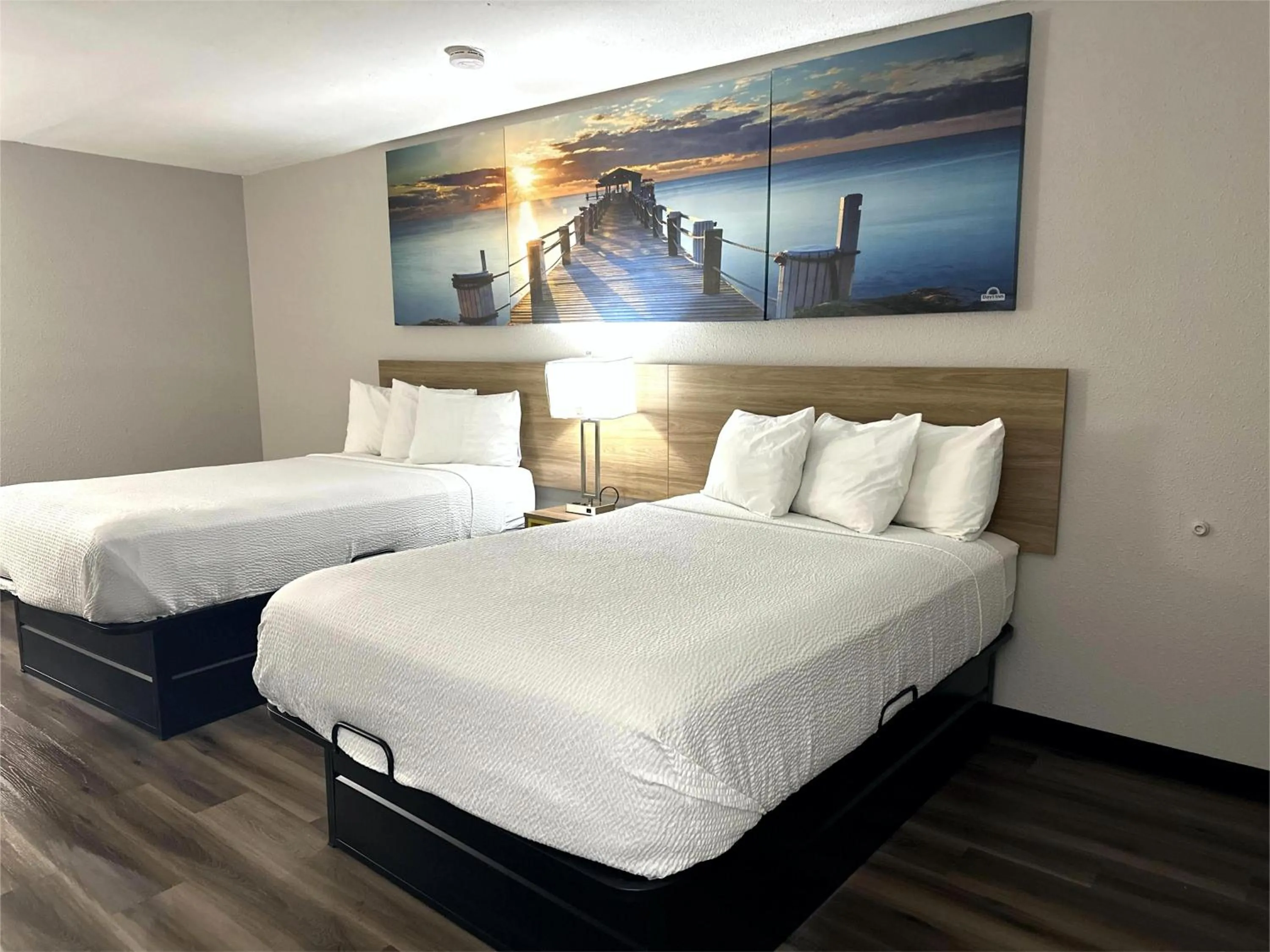 Bed in Days Inn by Wyndham Huntington