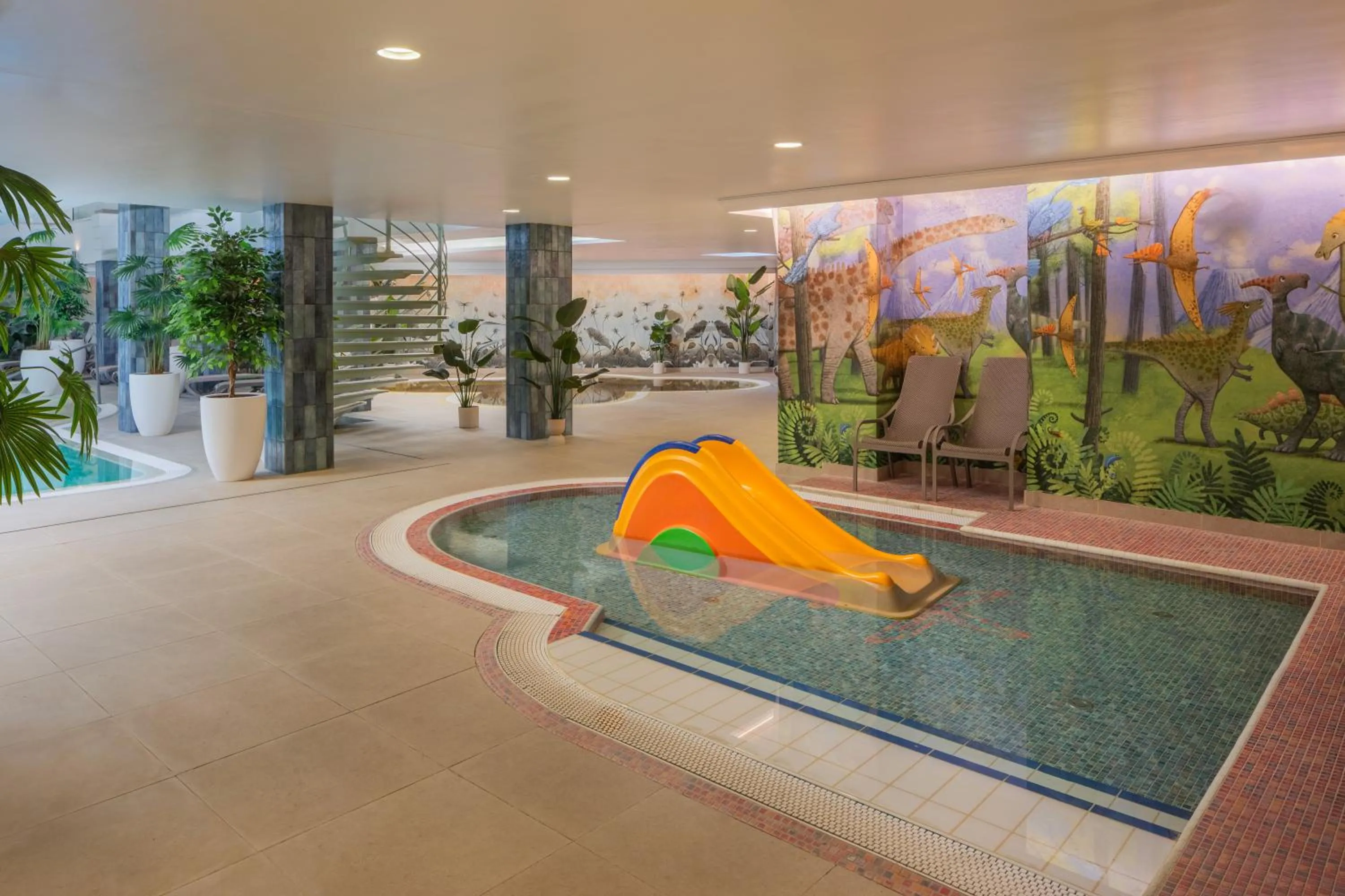 Swimming pool in Hotel Atlantis Wellness & Conference