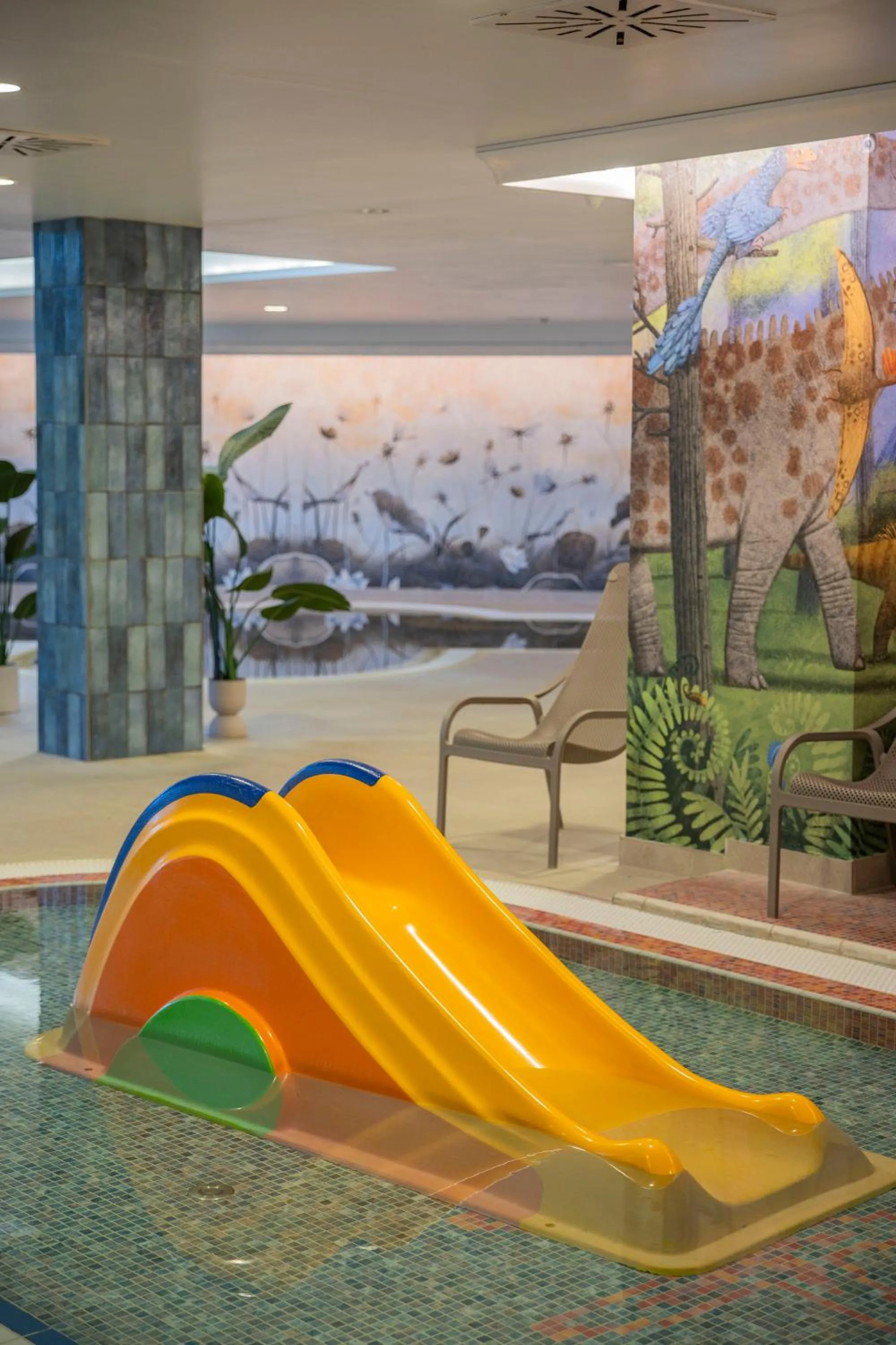 Swimming pool in Hotel Atlantis Wellness & Conference