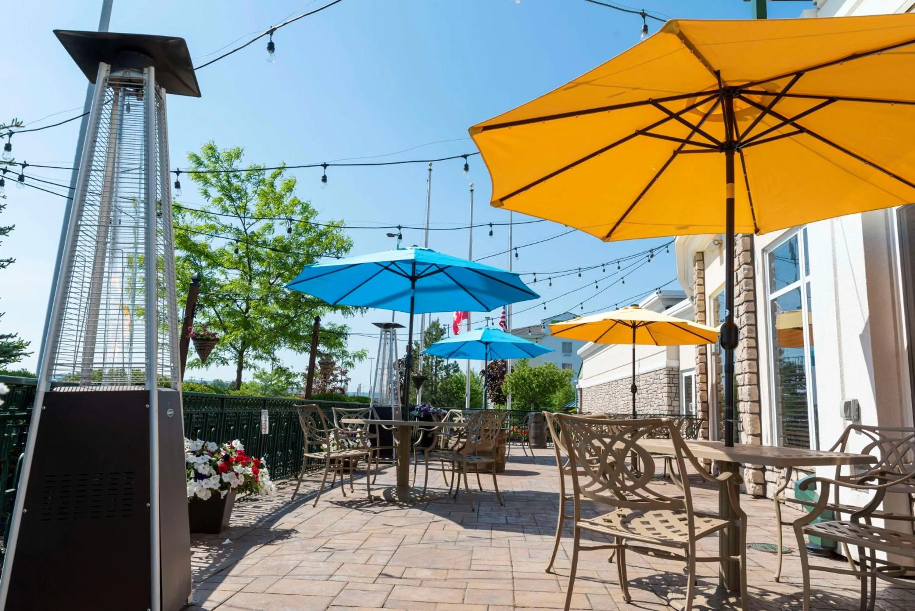 Restaurant/places to eat in Hilton Garden Inn Watertown