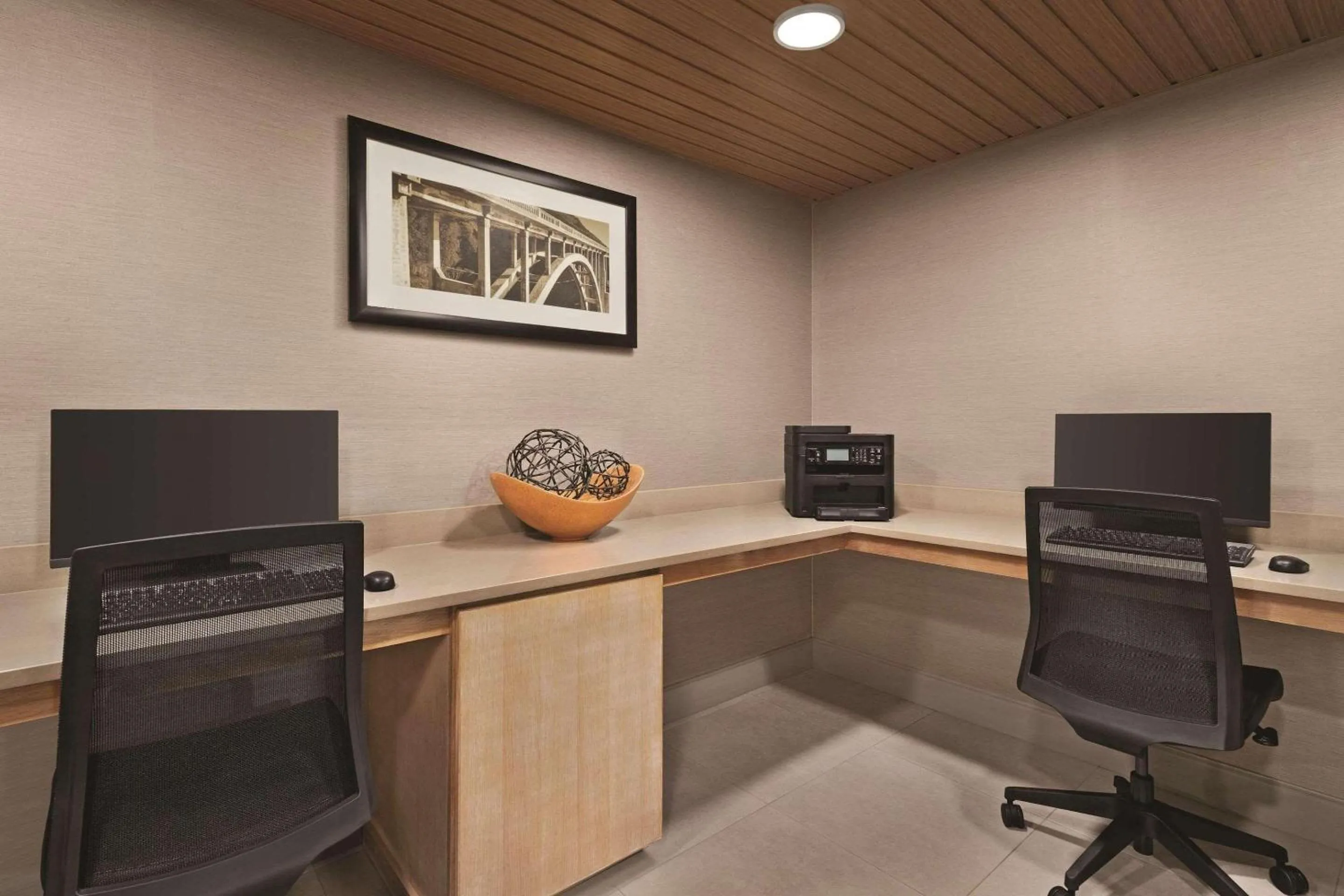 Business facilities in Country Inn & Suites by Radisson, Sevierville-Kodak, TN