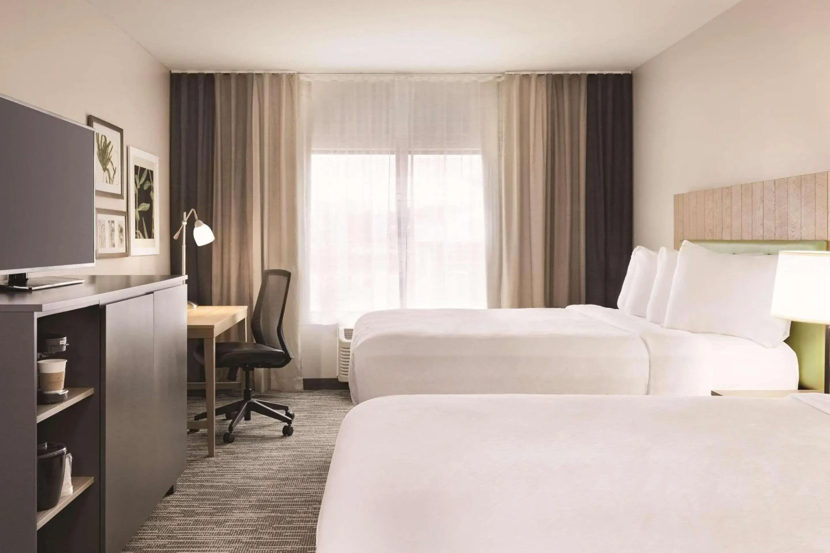 Premium Room with Two Queen Beds - Balcony in Country Inn & Suites by Radisson, Sevierville-Kodak, TN Premium Room with Two Queen Beds - Balcony in Country Inn & Suites by Radisson, Sevierville-Kodak, TN