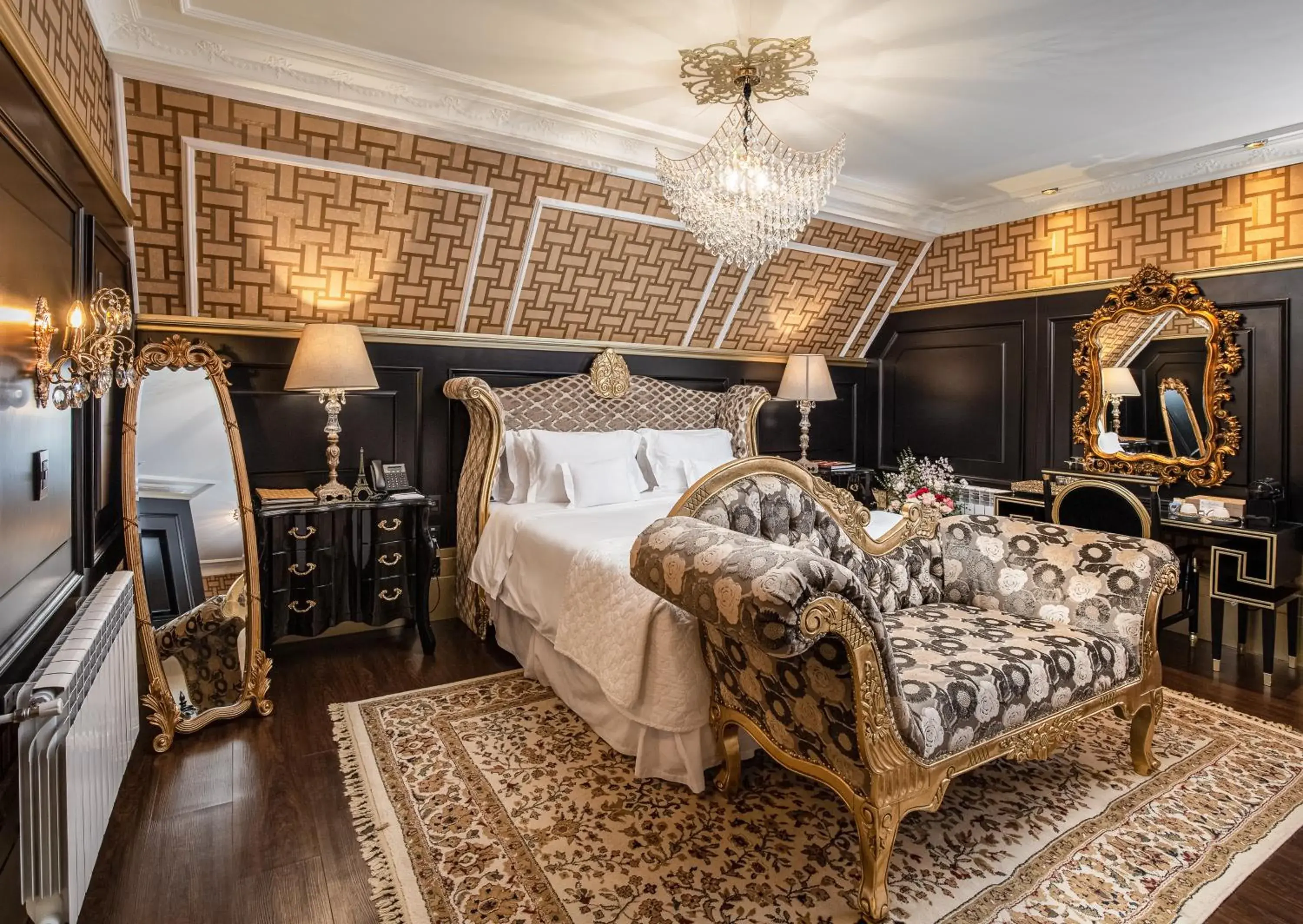 Suite Master with Spa Bath in Hotel Colline de France Suite Master with Spa Bath in Hotel Colline de France