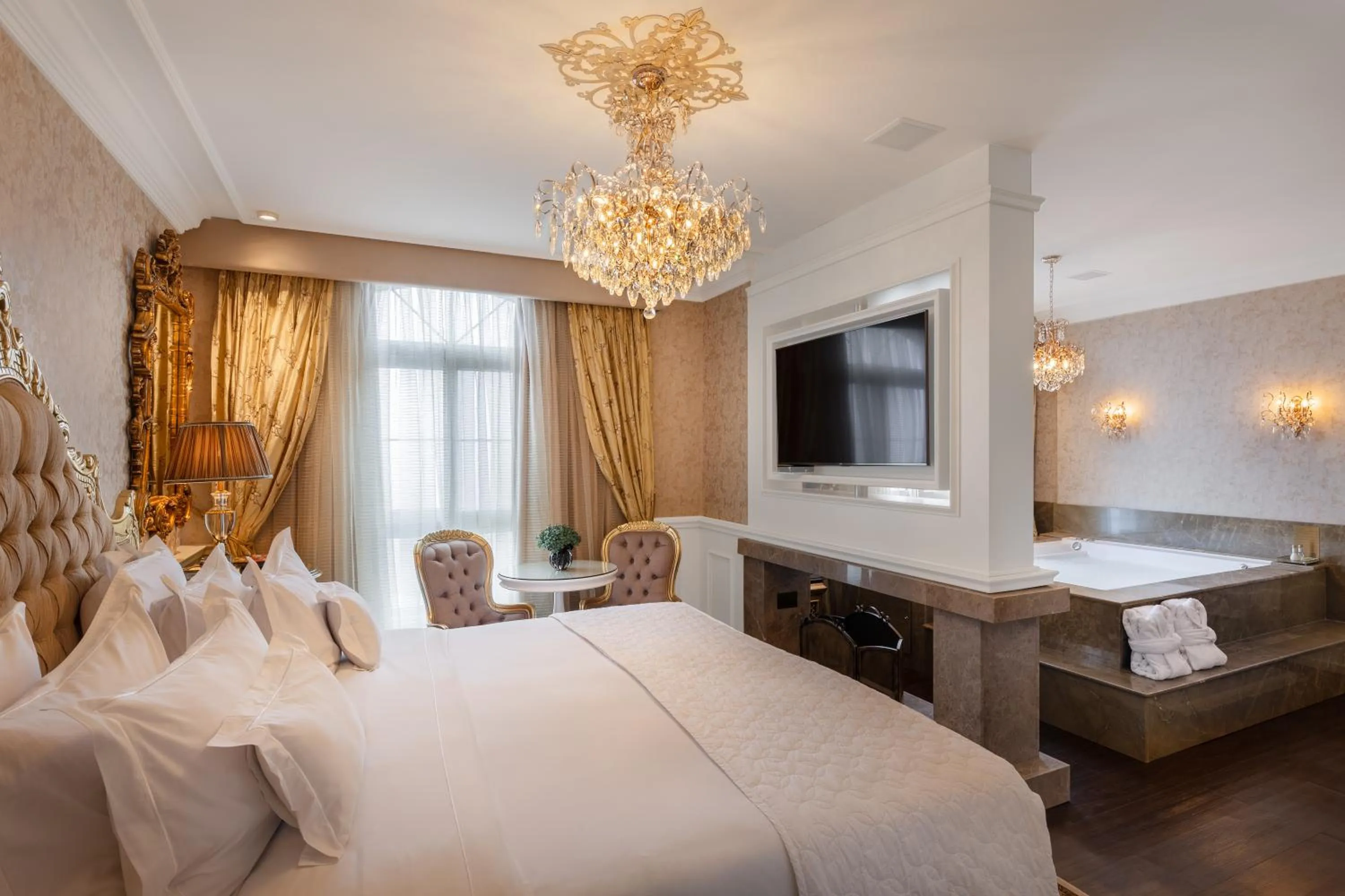 Bed in Hotel Colline de France