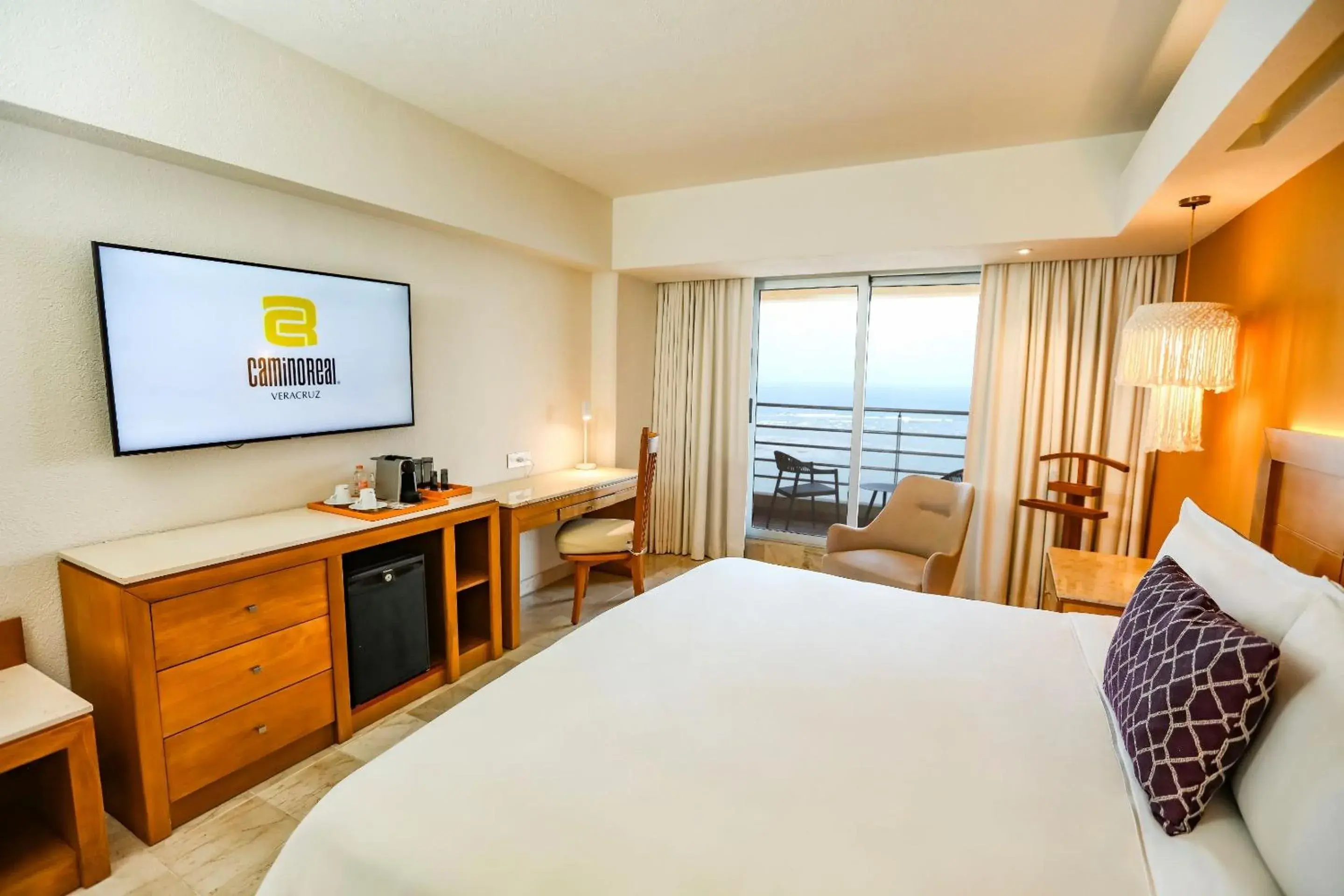 CRC King american breakfast for up to 2 adults in Camino Real Veracruz CRC King american breakfast for up to 2 adults in Camino Real Veracruz