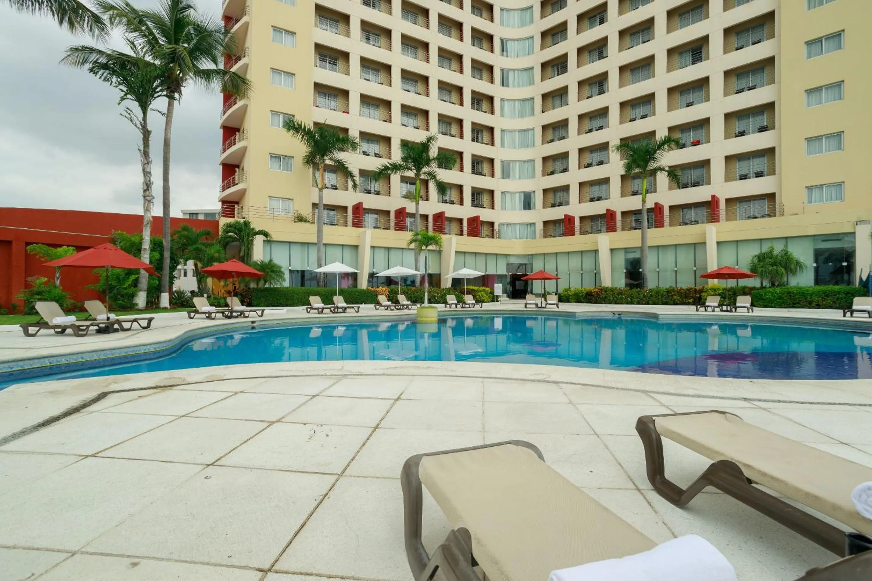 Swimming pool in Camino Real Veracruz