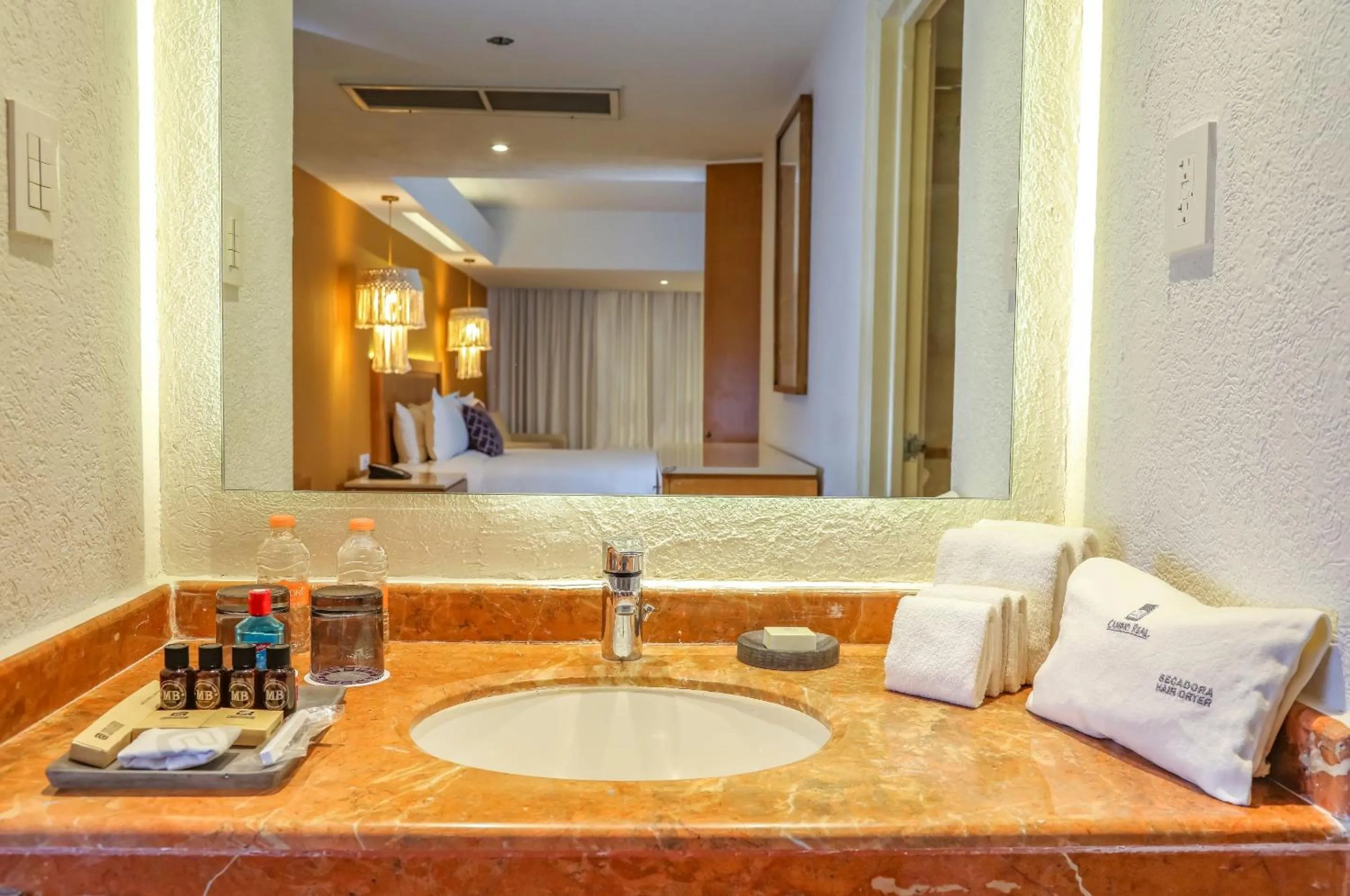 Bedroom in Camino Real Veracruz