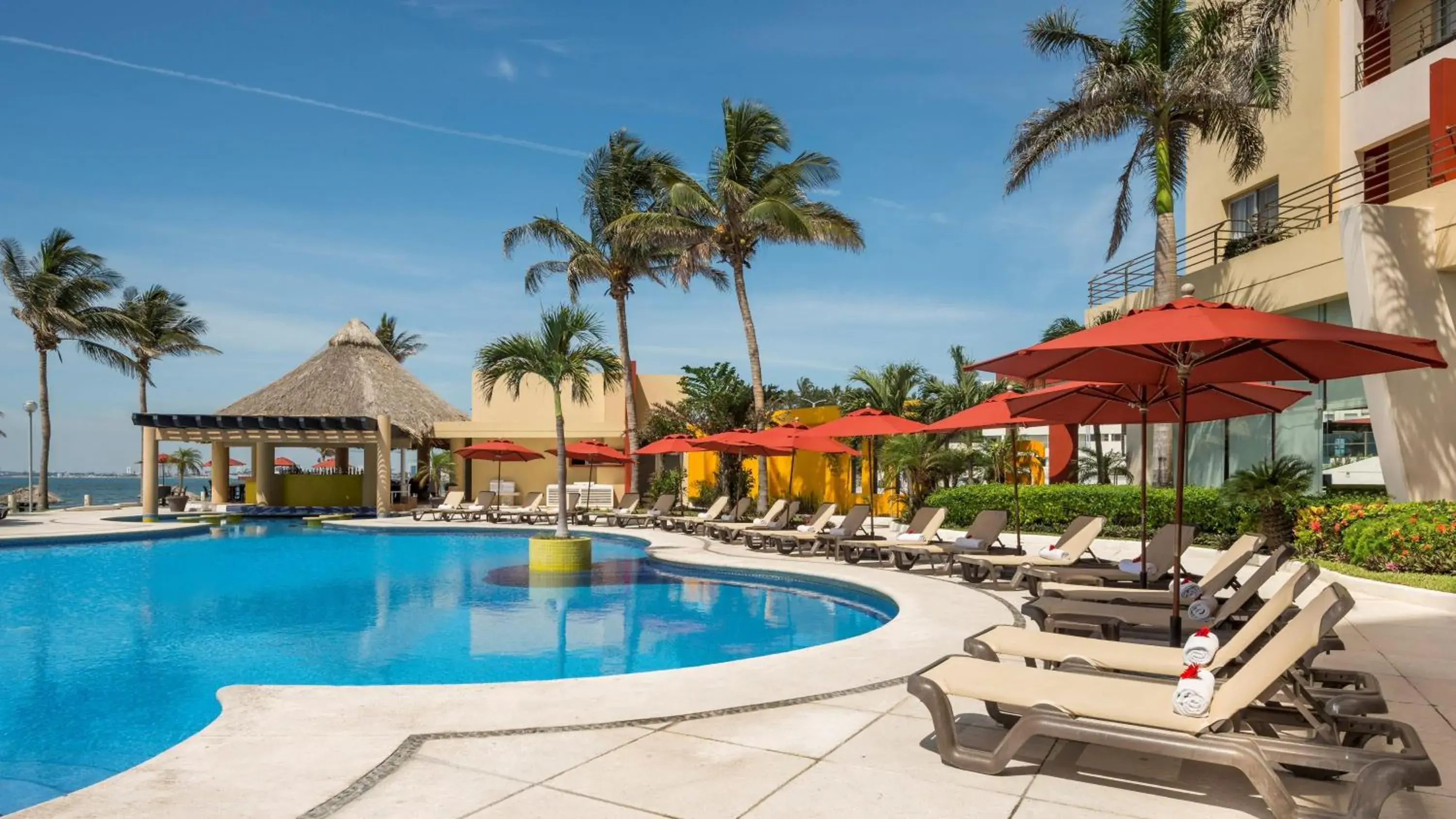 Swimming pool in Camino Real Veracruz Swimming pool in Camino Real Veracruz