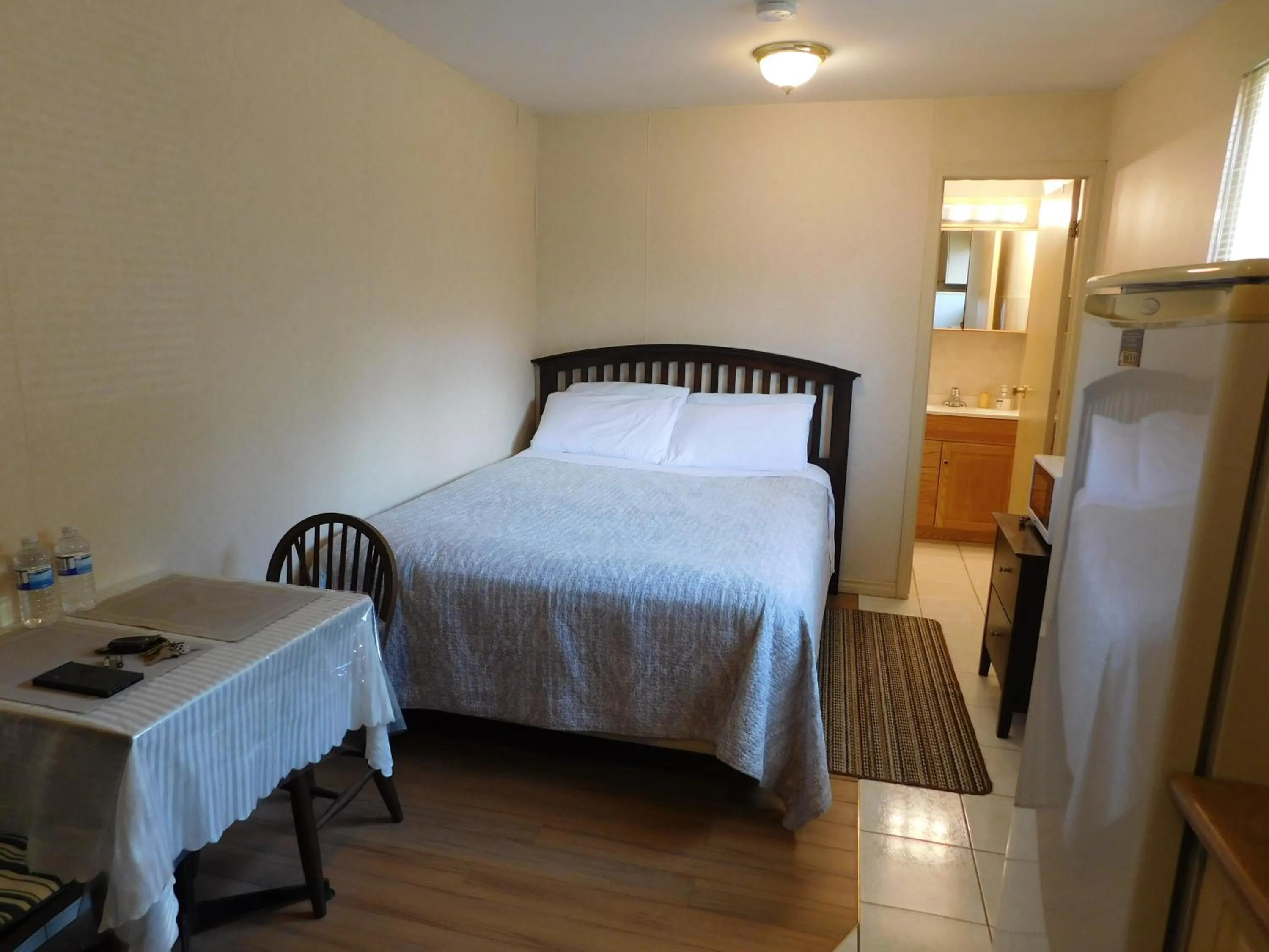 Bed in Rainbow Bed & Breakfast