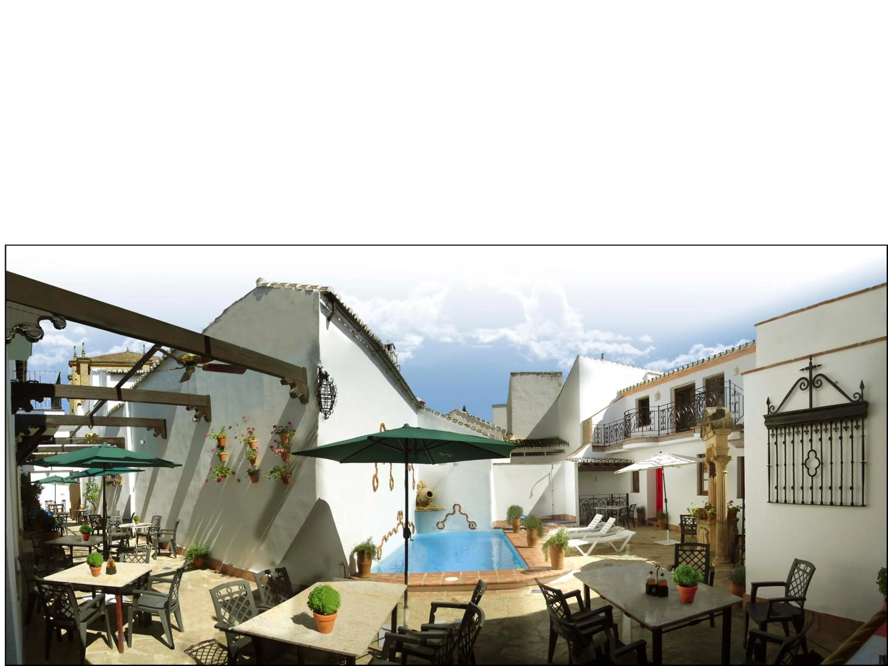 Patio in Apartamentos La Ciudad