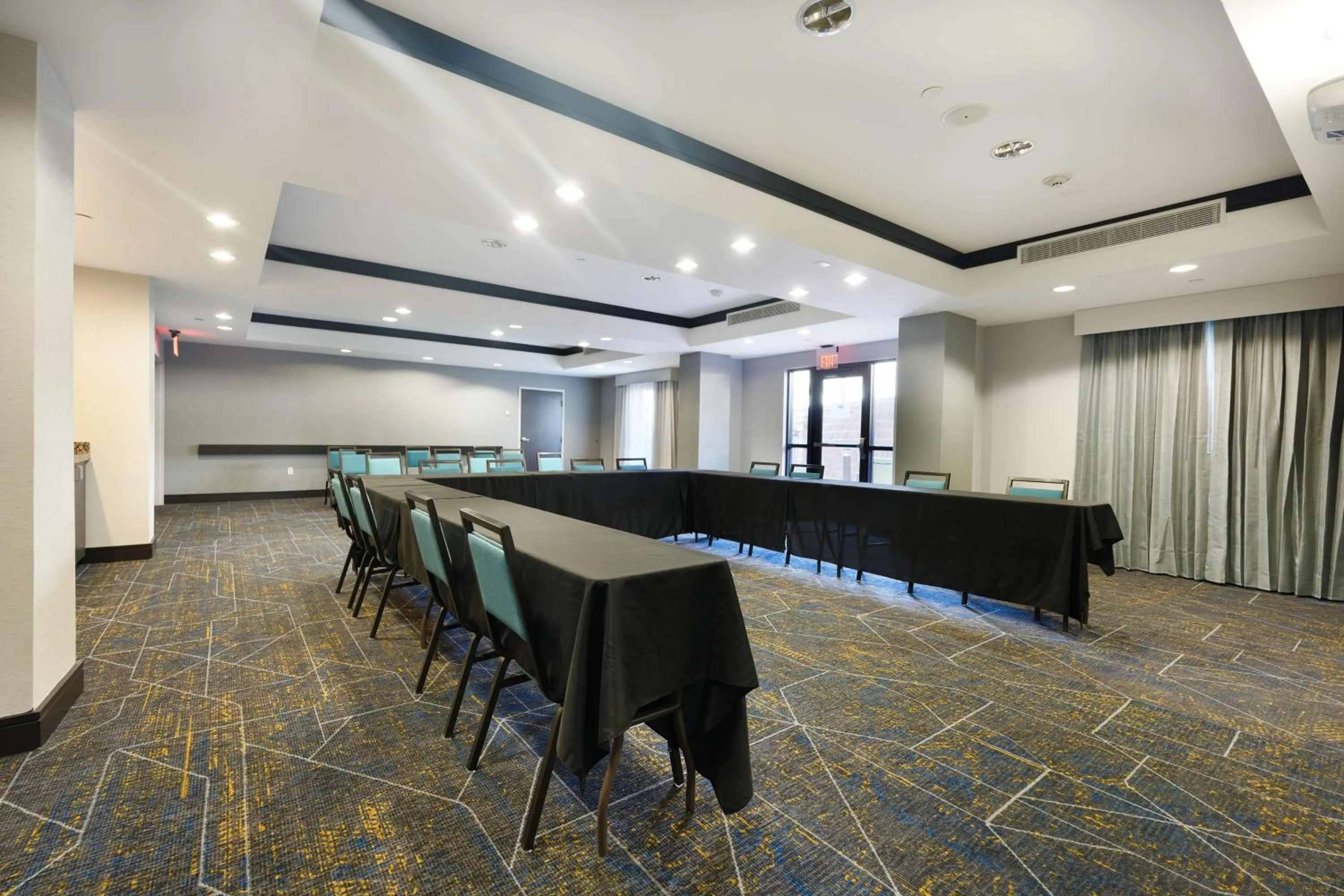 Meeting/conference room in Hampton Inn and Suites Tulsa Central