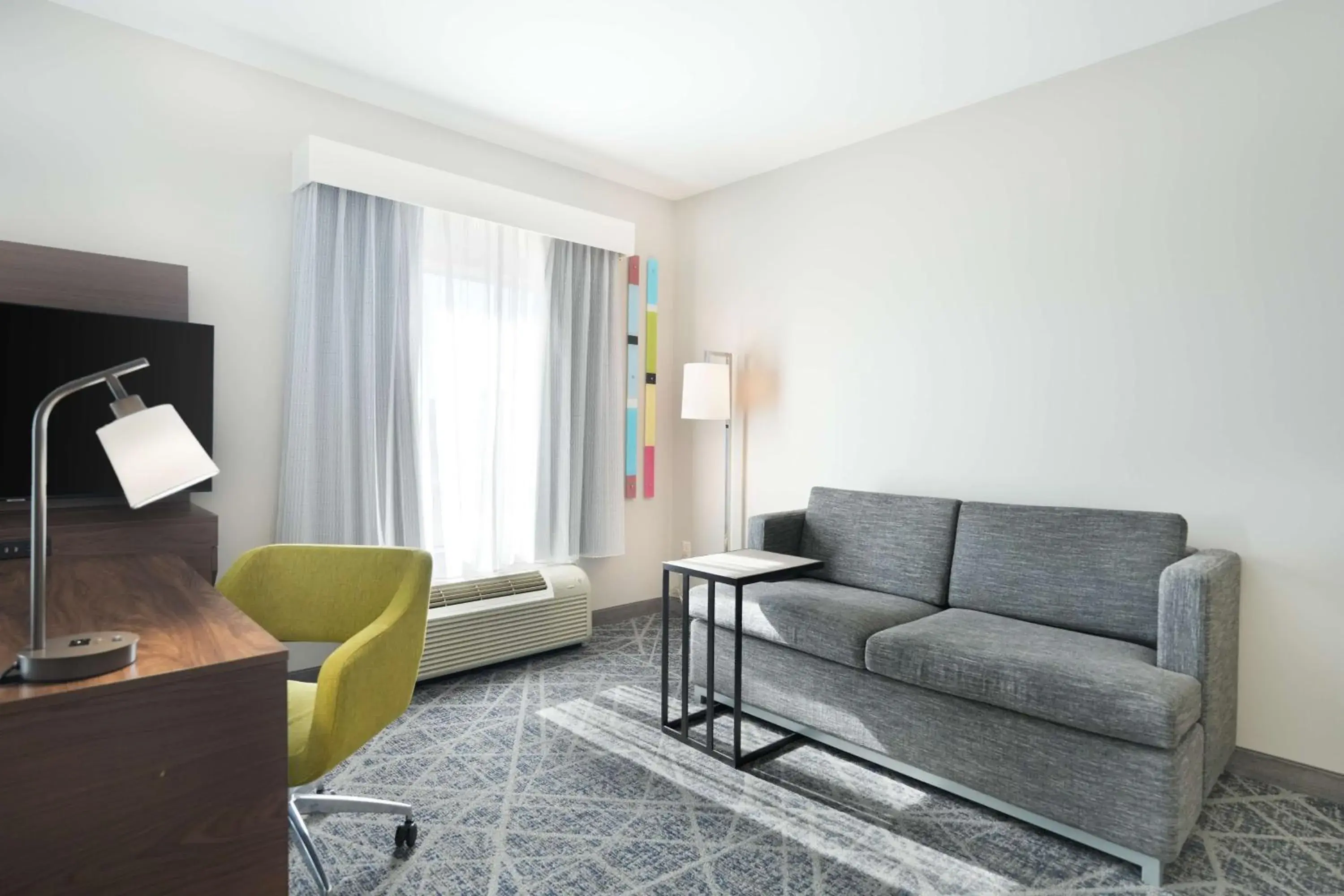 Bedroom in Hampton Inn and Suites Tulsa Central Bedroom in Hampton Inn and Suites Tulsa Central