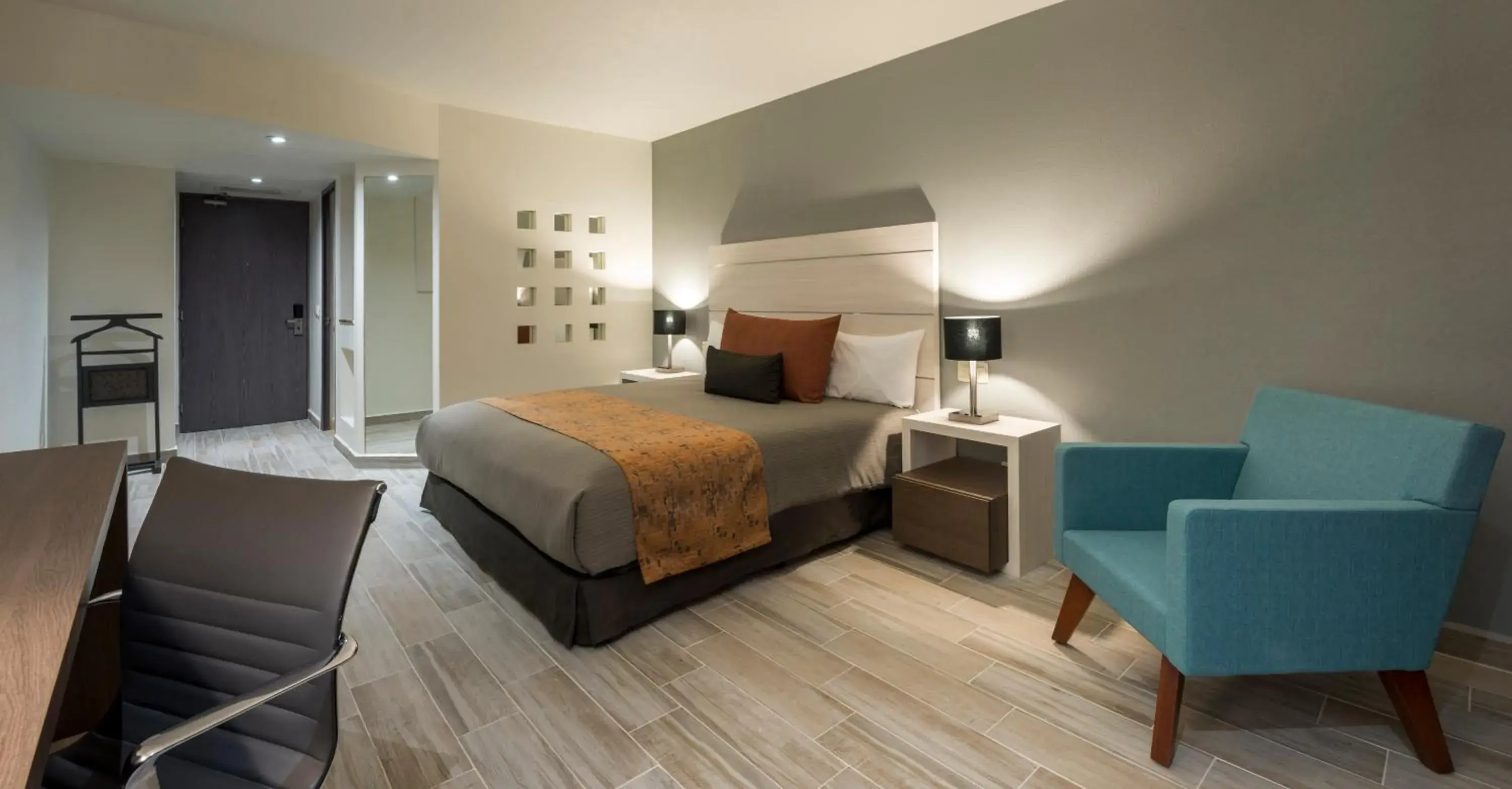 Restaurant/places to eat, Bed in Real Inn San Luis Potosi Restaurant/places to eat, Bed in Real Inn San Luis Potosi