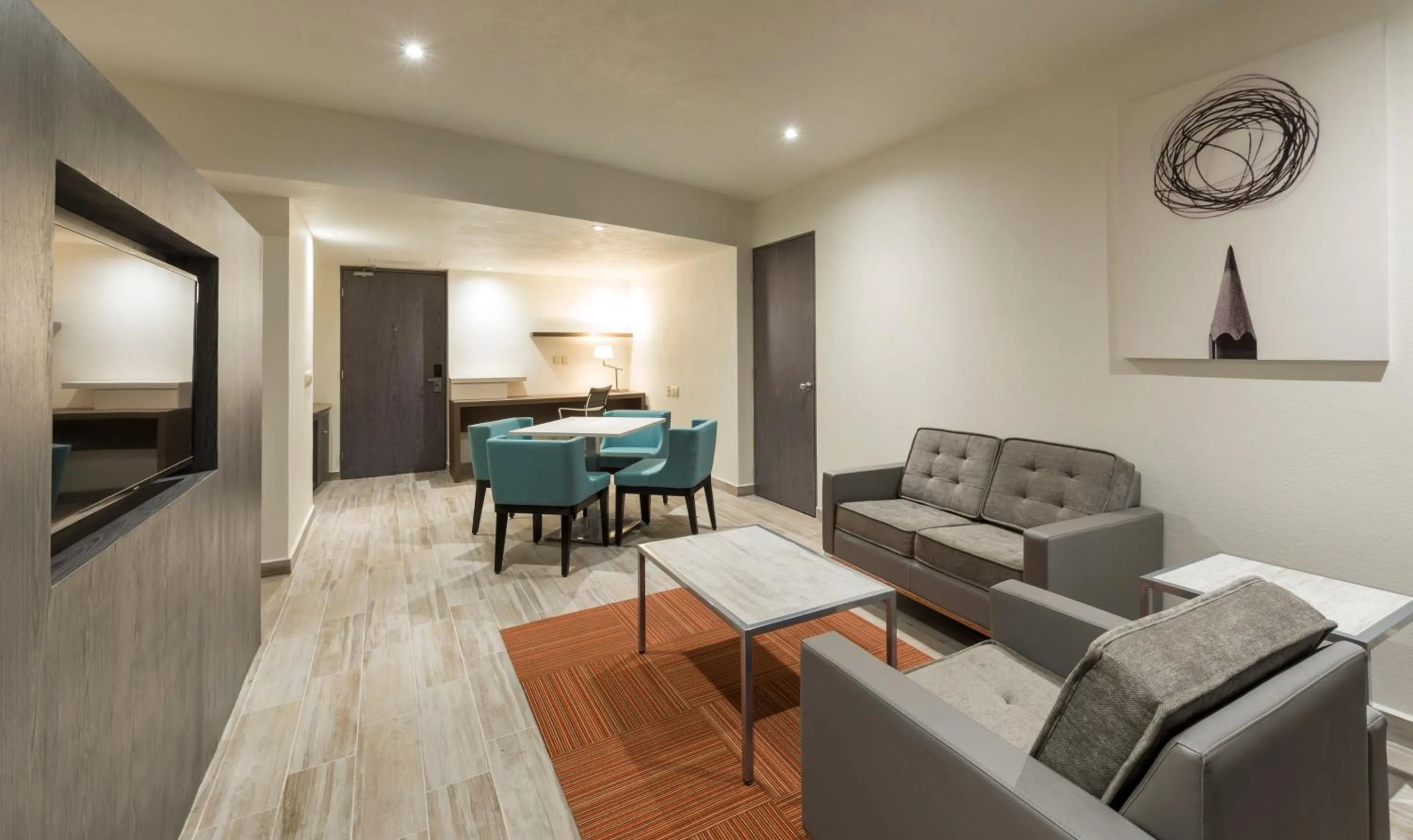 Photo of the whole room in Real Inn San Luis Potosi