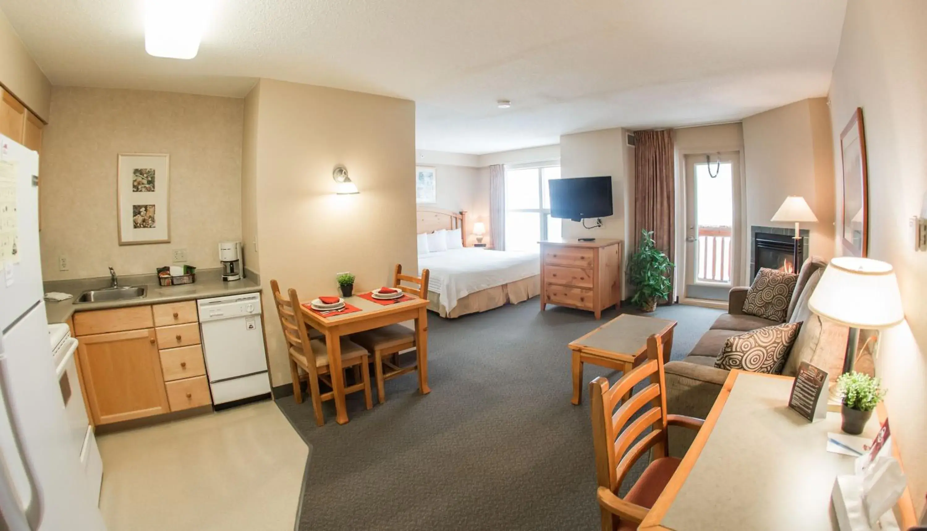 King Suite in Trickle Creek Lodge King Suite in Trickle Creek Lodge