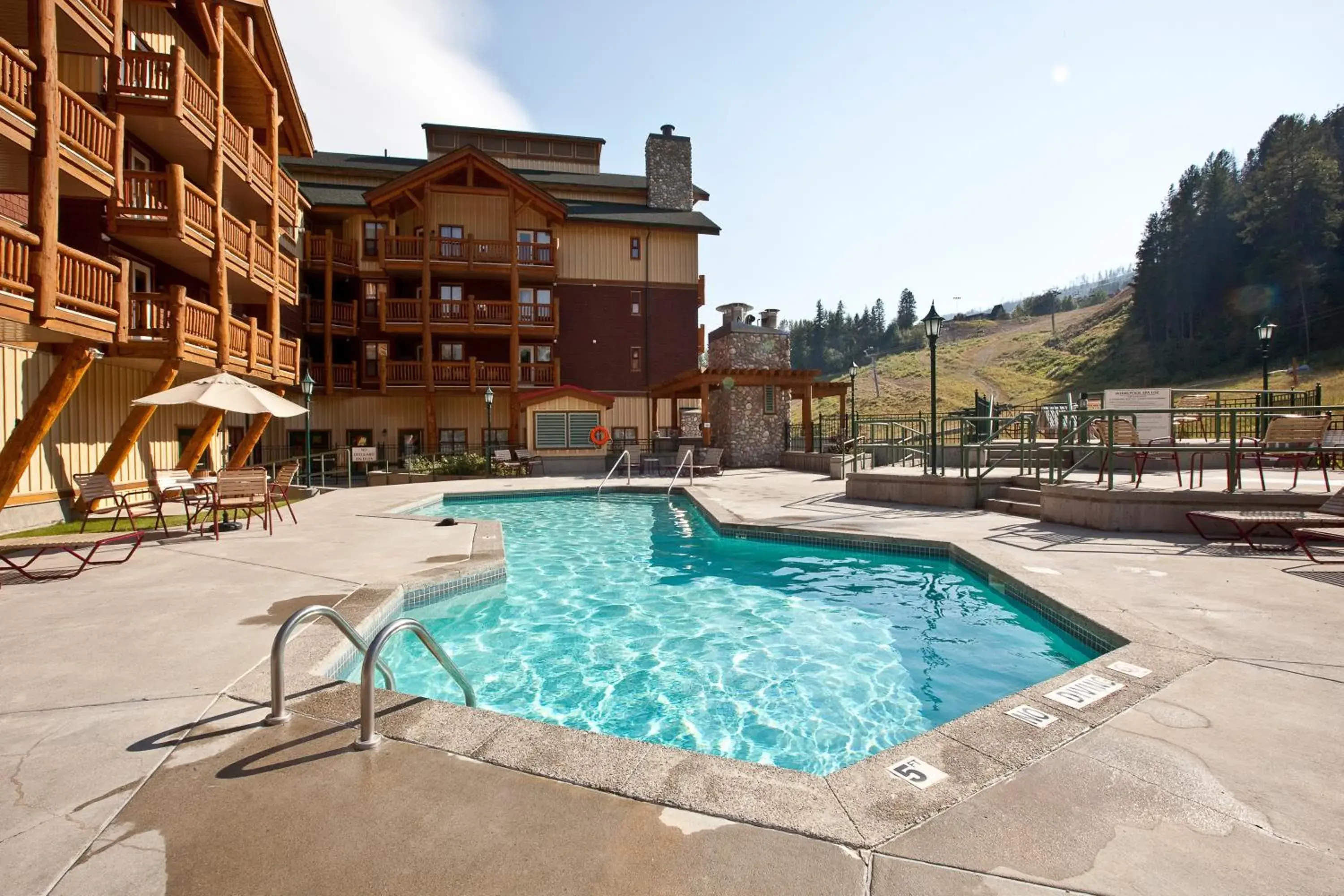 Swimming pool in Trickle Creek Lodge Swimming pool in Trickle Creek Lodge