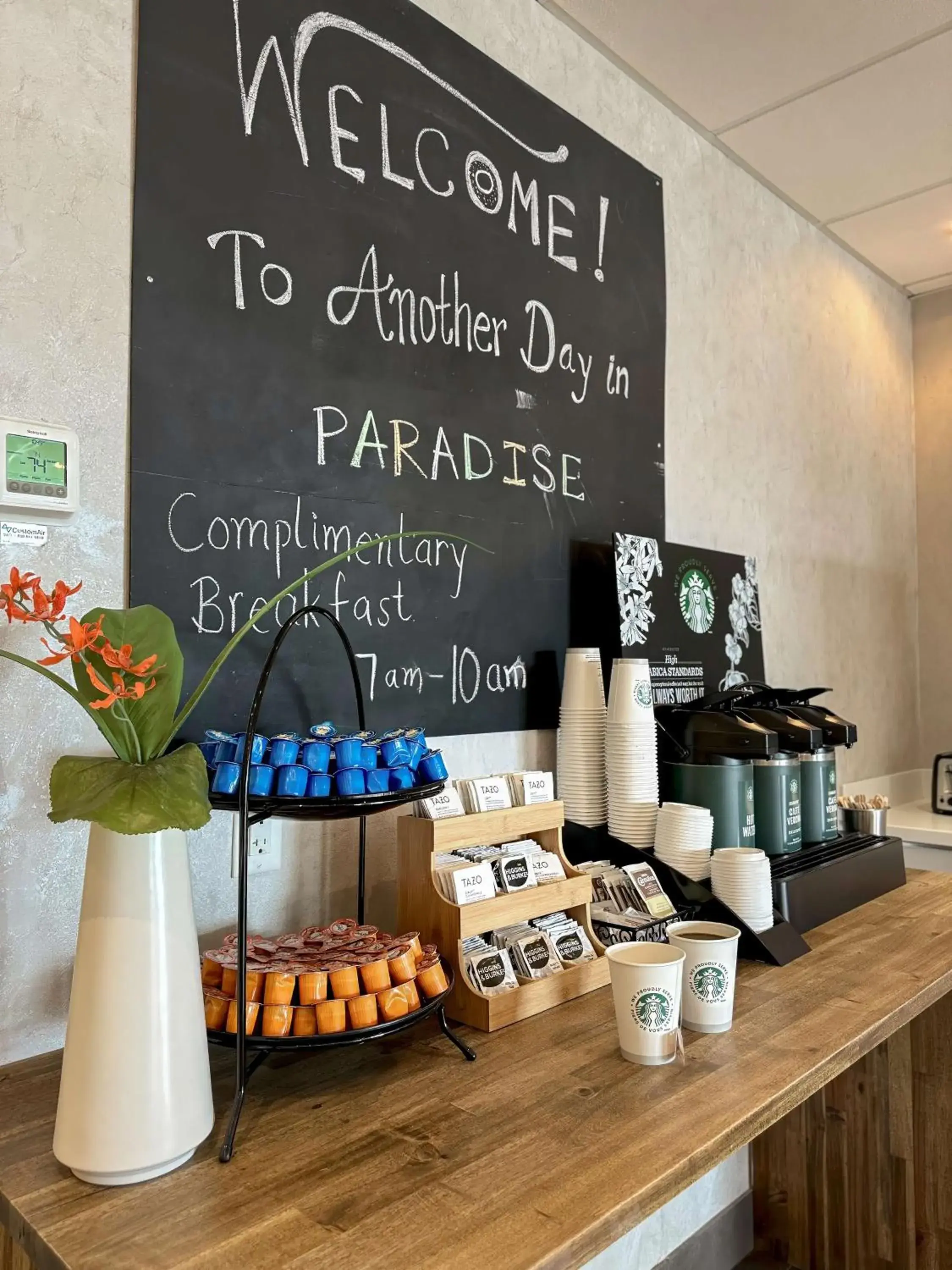 Breakfast in Coast Osoyoos Beach Hotel Breakfast in Coast Osoyoos Beach Hotel