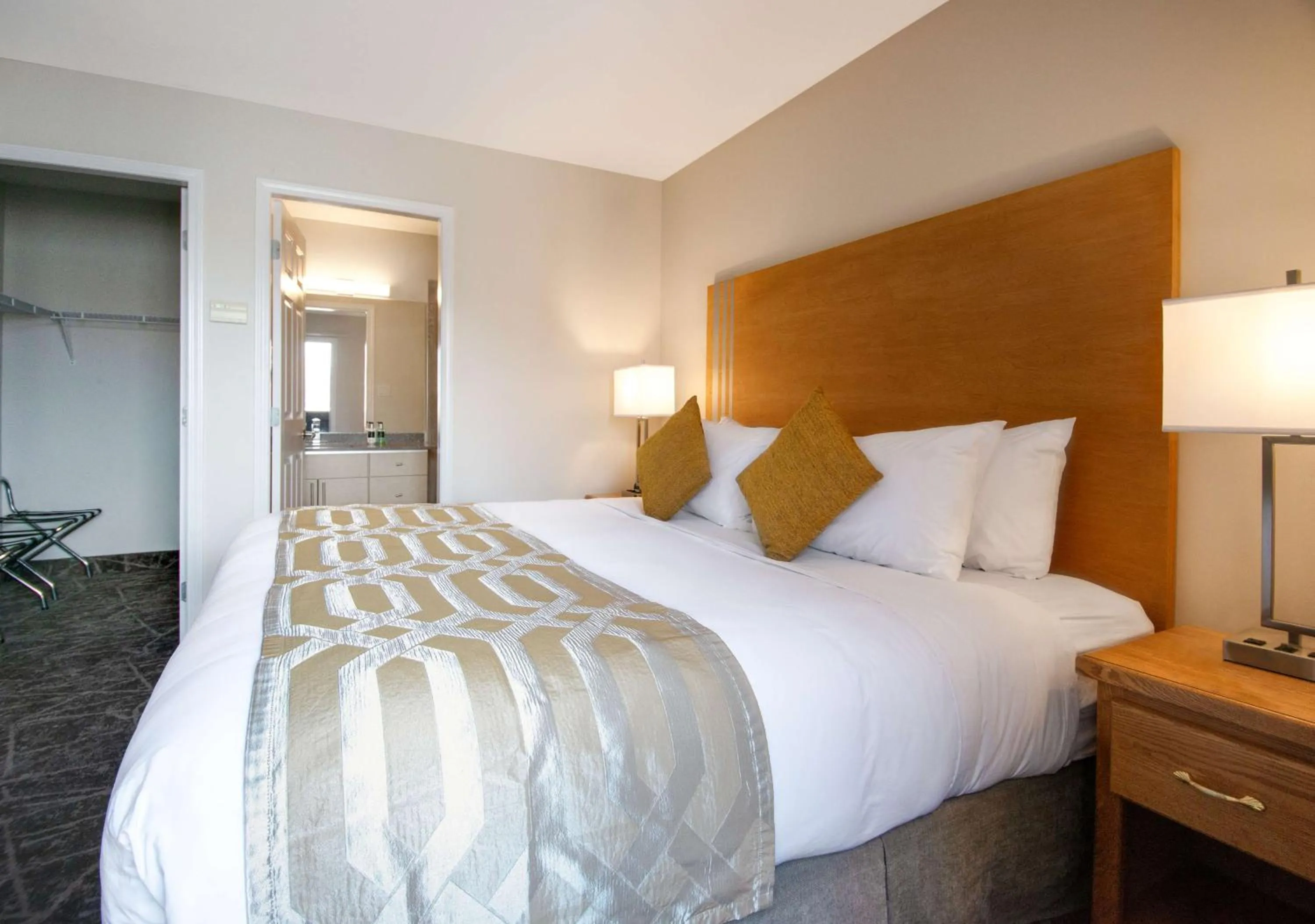 Photo of the whole room, Bed in Coast Osoyoos Beach Hotel