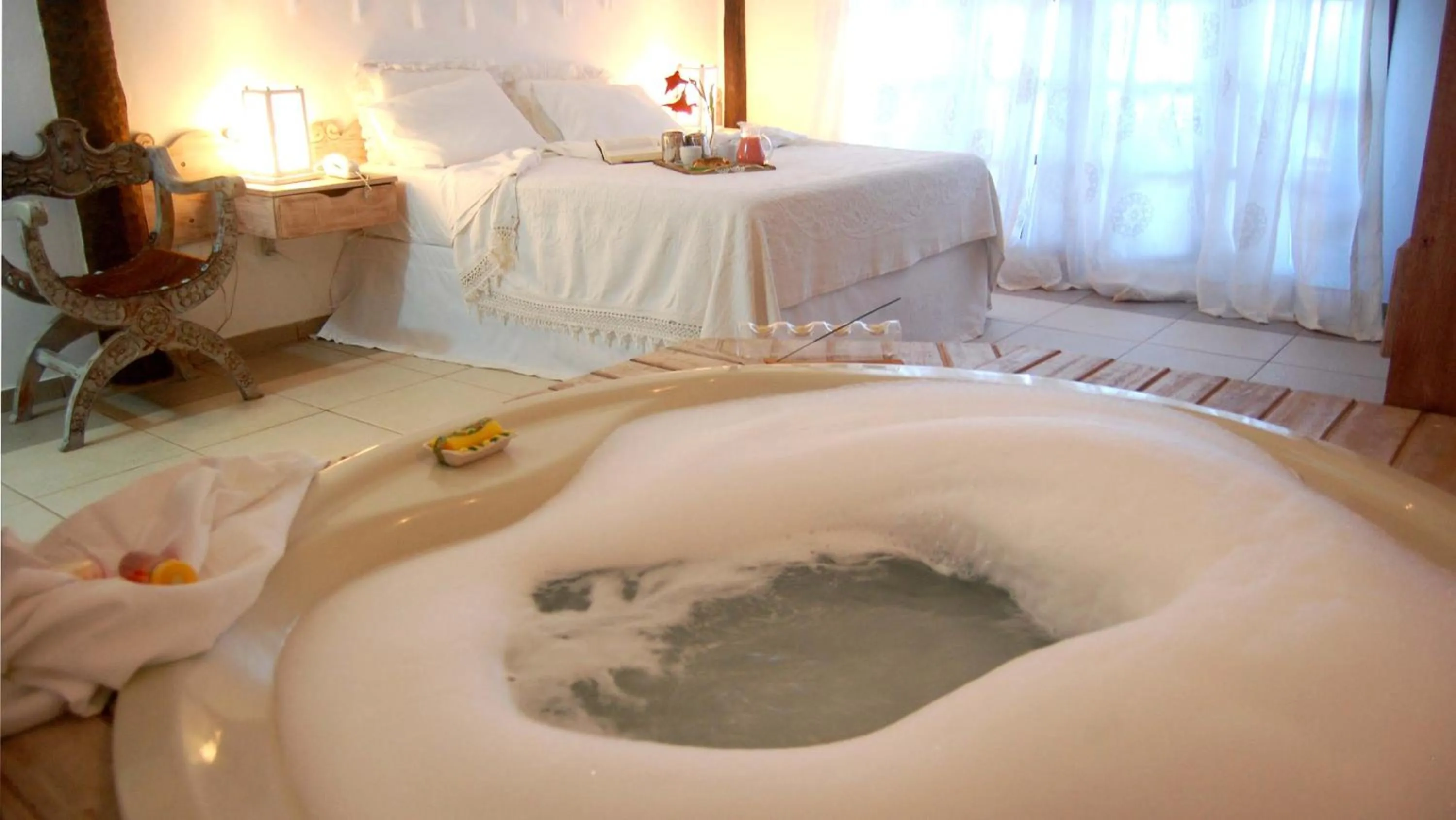 Hot Tub, Bed in Bruno Marambaia Charme Hotel