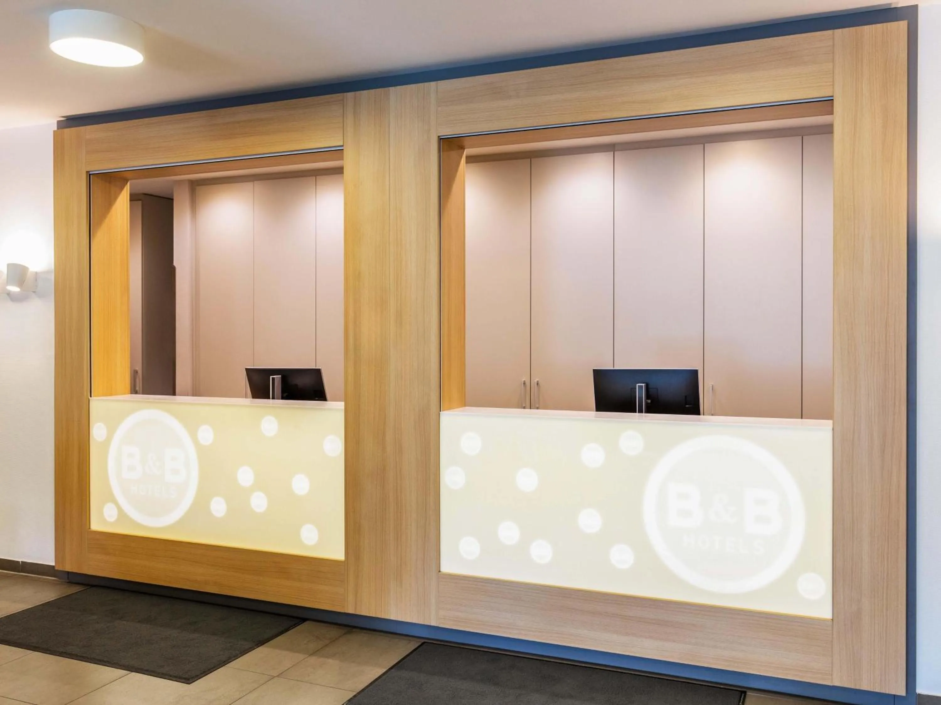 Bathroom in B&B Hotel Hamburg-Wandsbek