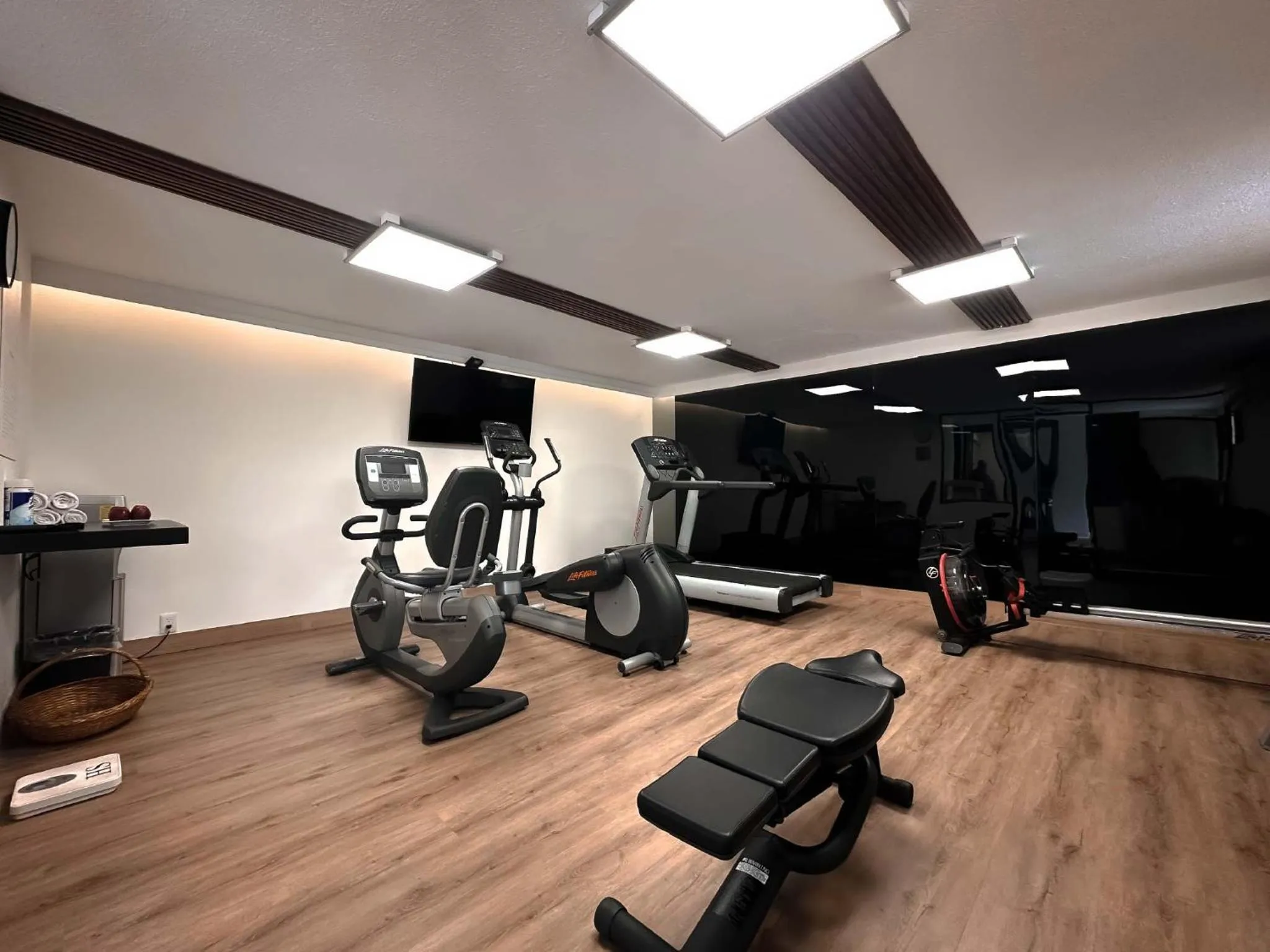 TV and multimedia in HS HOTSSON Hotel Tampico